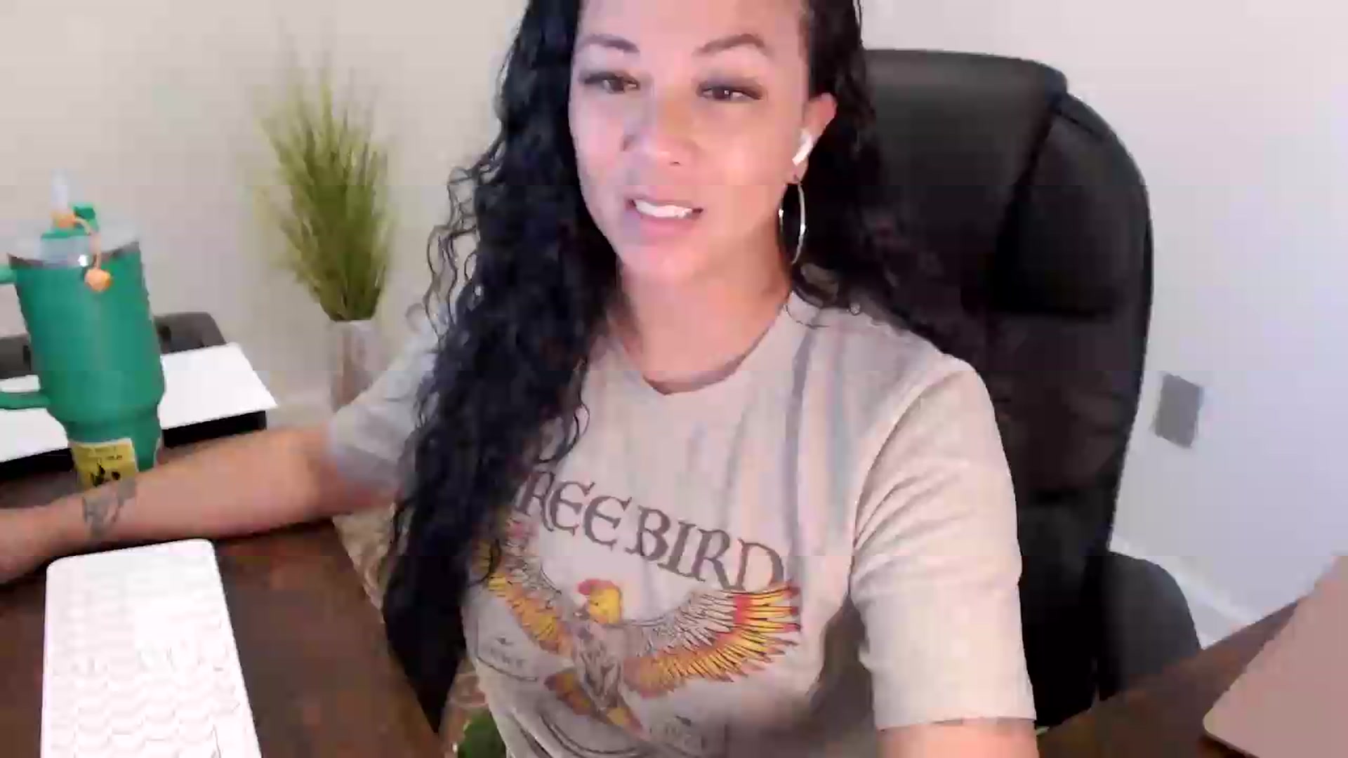 Gallery image thumbnail from MickaylaStar's myfreecams stream on, 07/01/2026, 15:25 image 17 of 20
