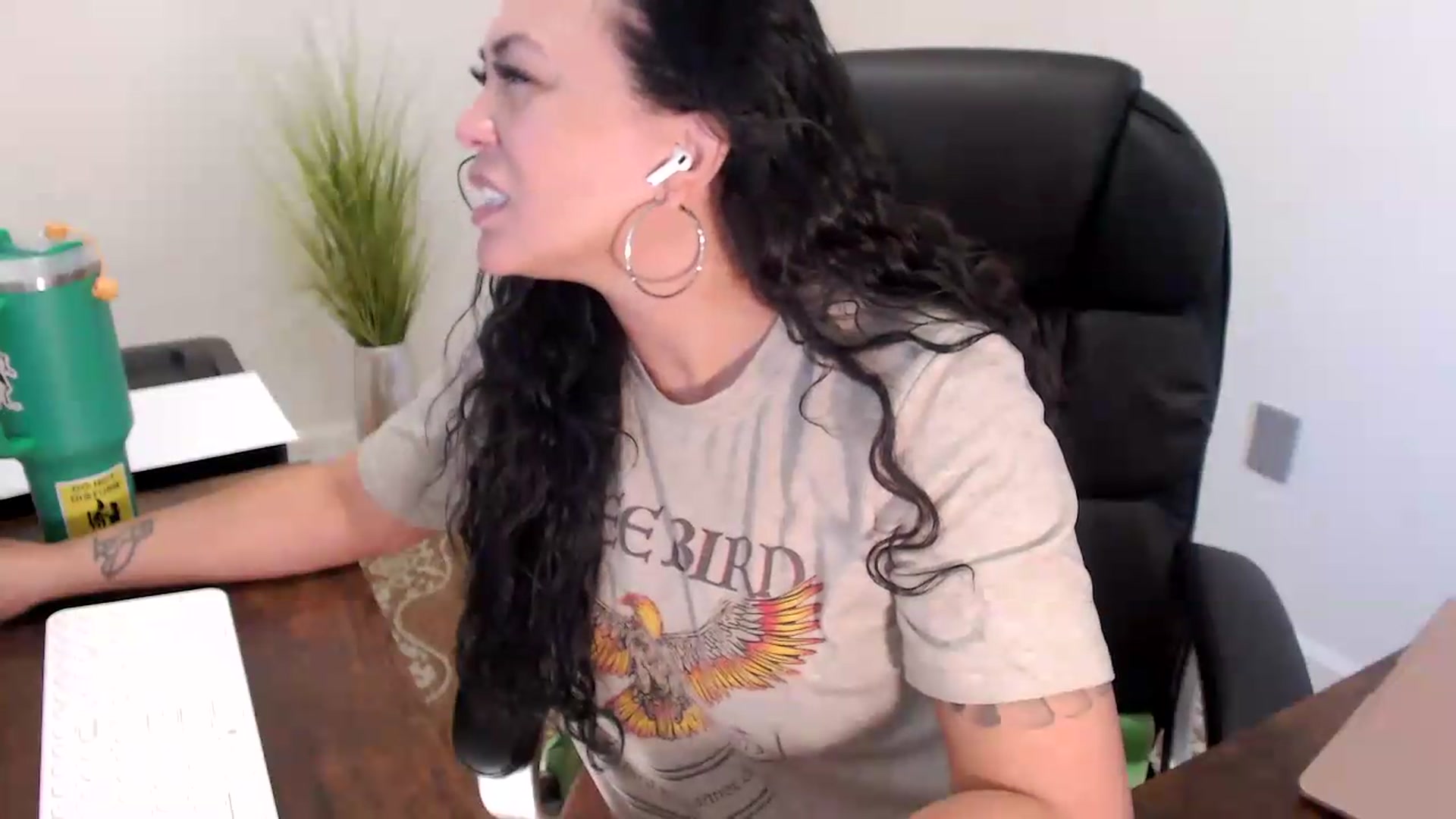 Gallery image thumbnail from MickaylaStar's myfreecams stream on, 07/01/2026, 15:49 image 17 of 20