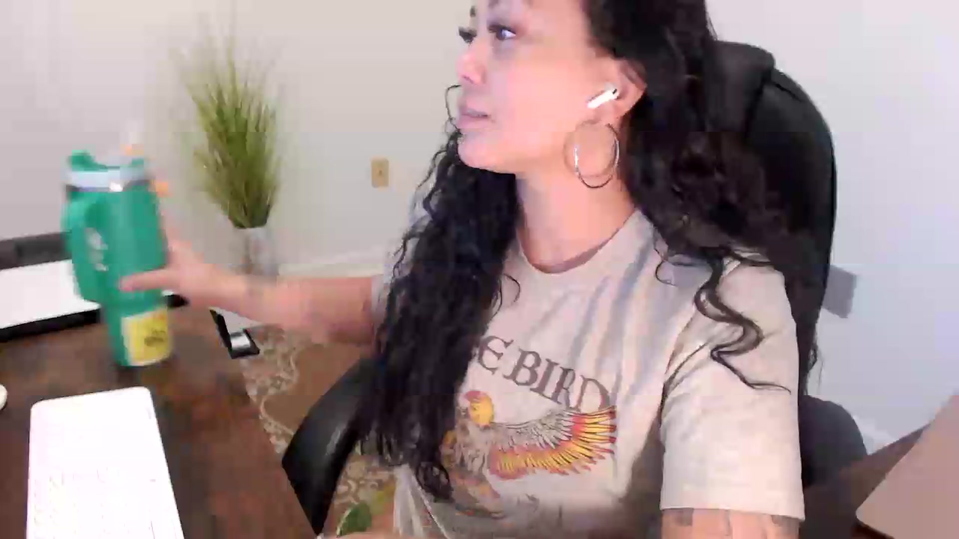 Gallery image thumbnail from MickaylaStar's myfreecams stream on, 07/01/2026, 15:49 image 12 of 20