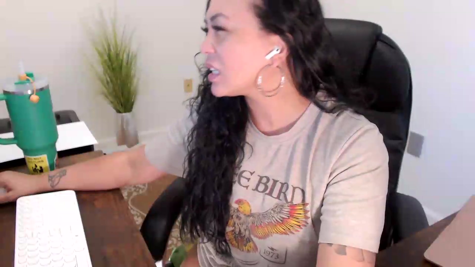 Gallery image thumbnail from MickaylaStar's myfreecams stream on, 07/01/2026, 15:49 image 6 of 20