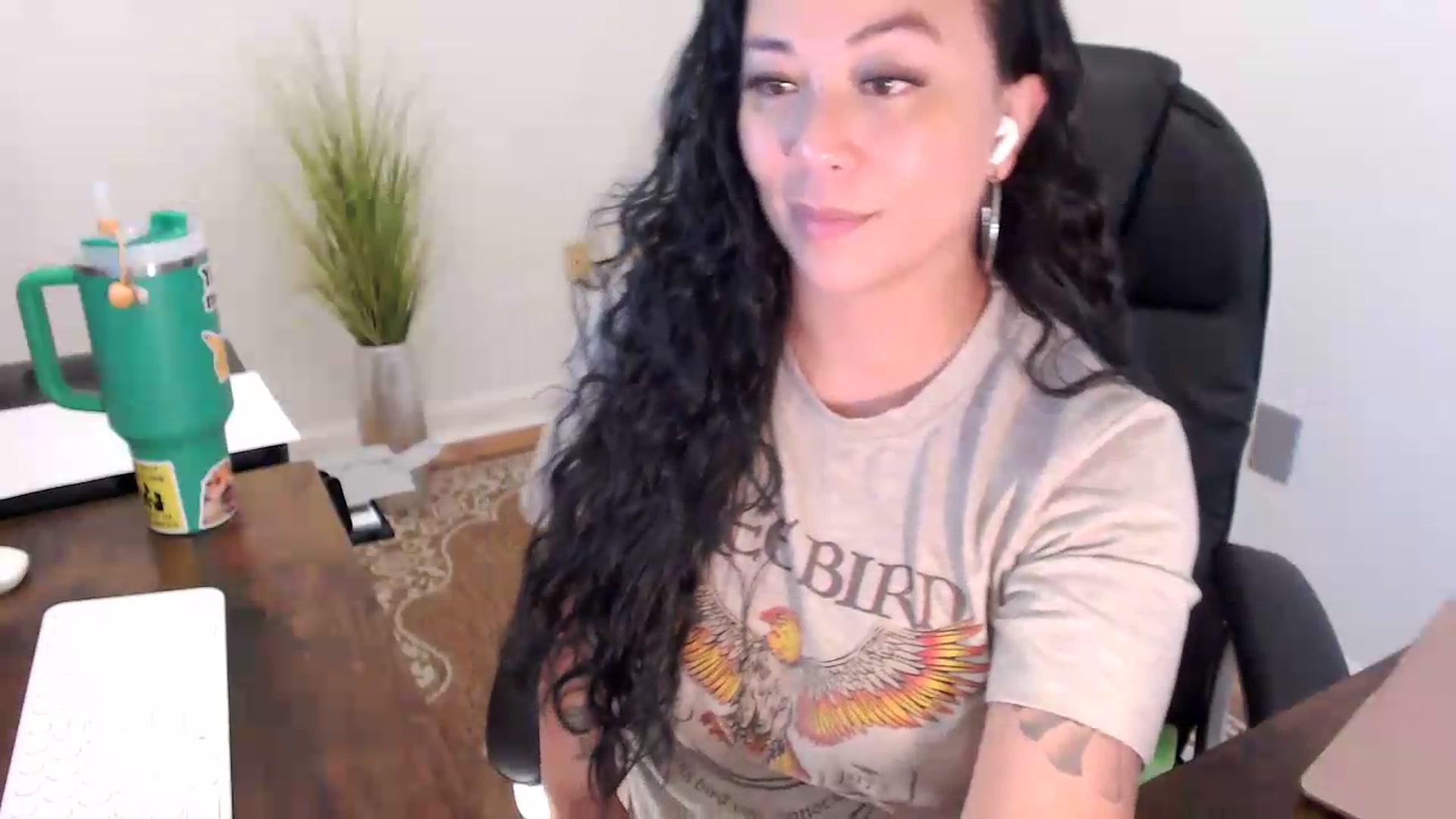 Gallery image thumbnail from MickaylaStar's myfreecams stream on, 07/01/2026, 16:48 image 15 of 20