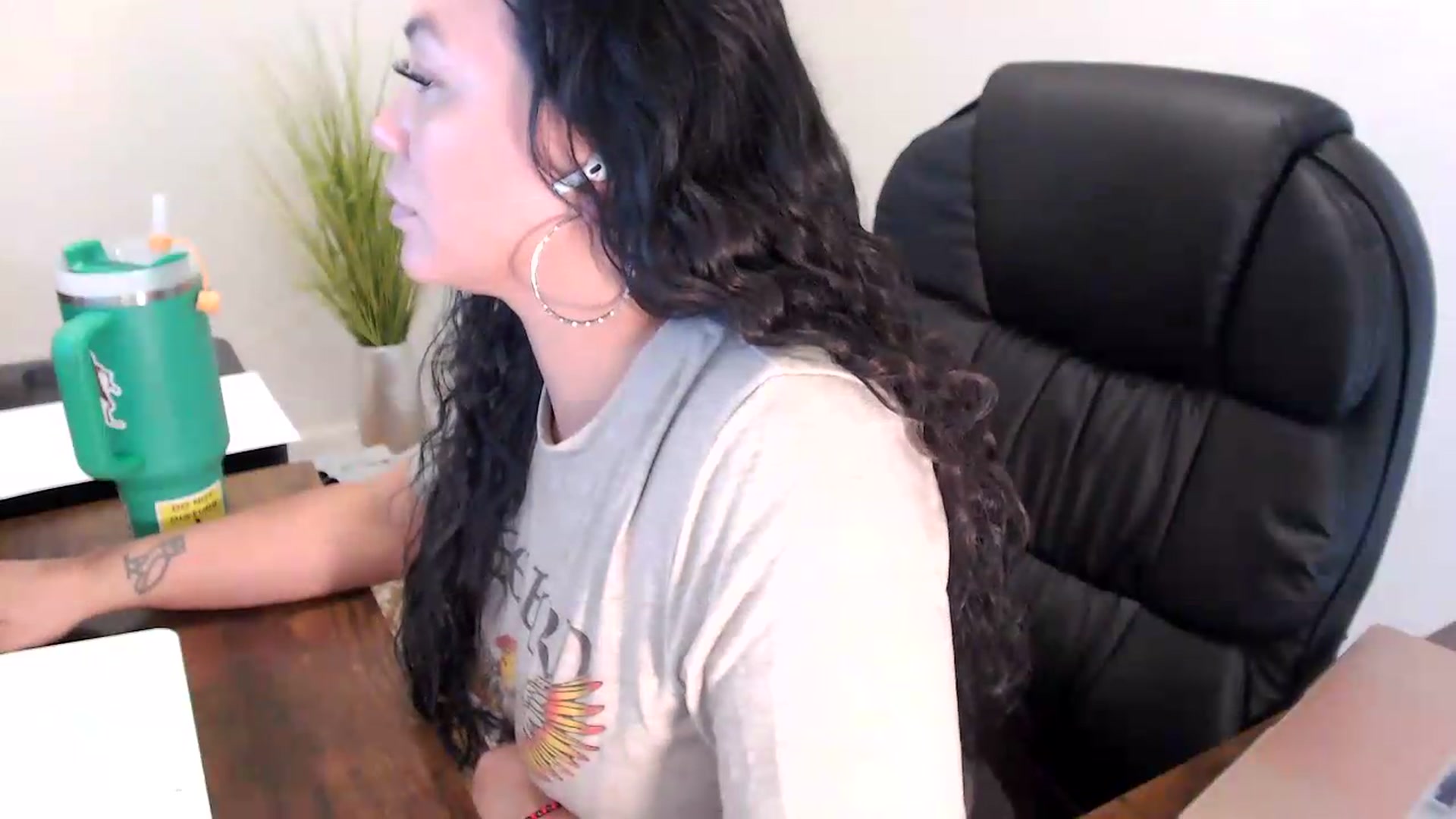 Gallery image thumbnail from MickaylaStar's myfreecams stream on, 07/01/2026, 17:18 image 17 of 20