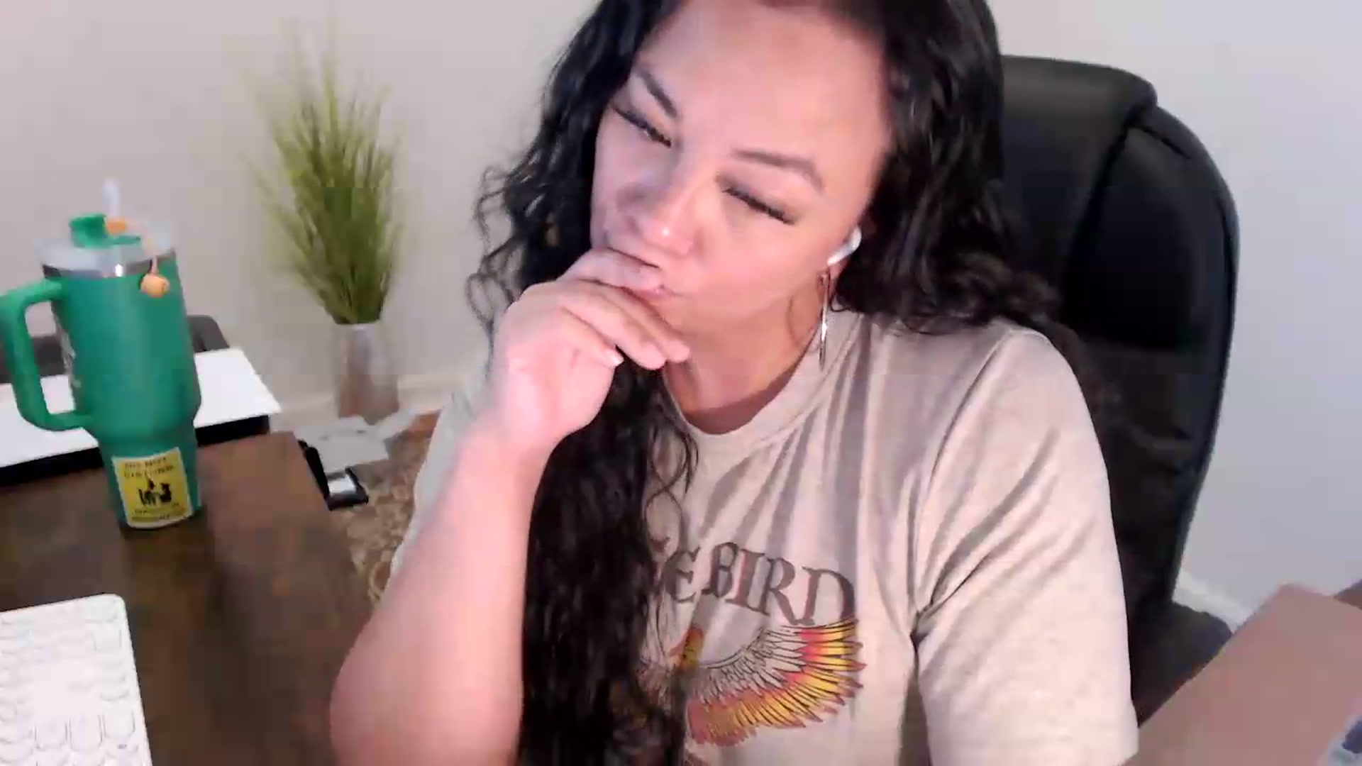 Gallery image thumbnail from MickaylaStar's myfreecams stream on, 07/01/2026, 17:18 image 14 of 20