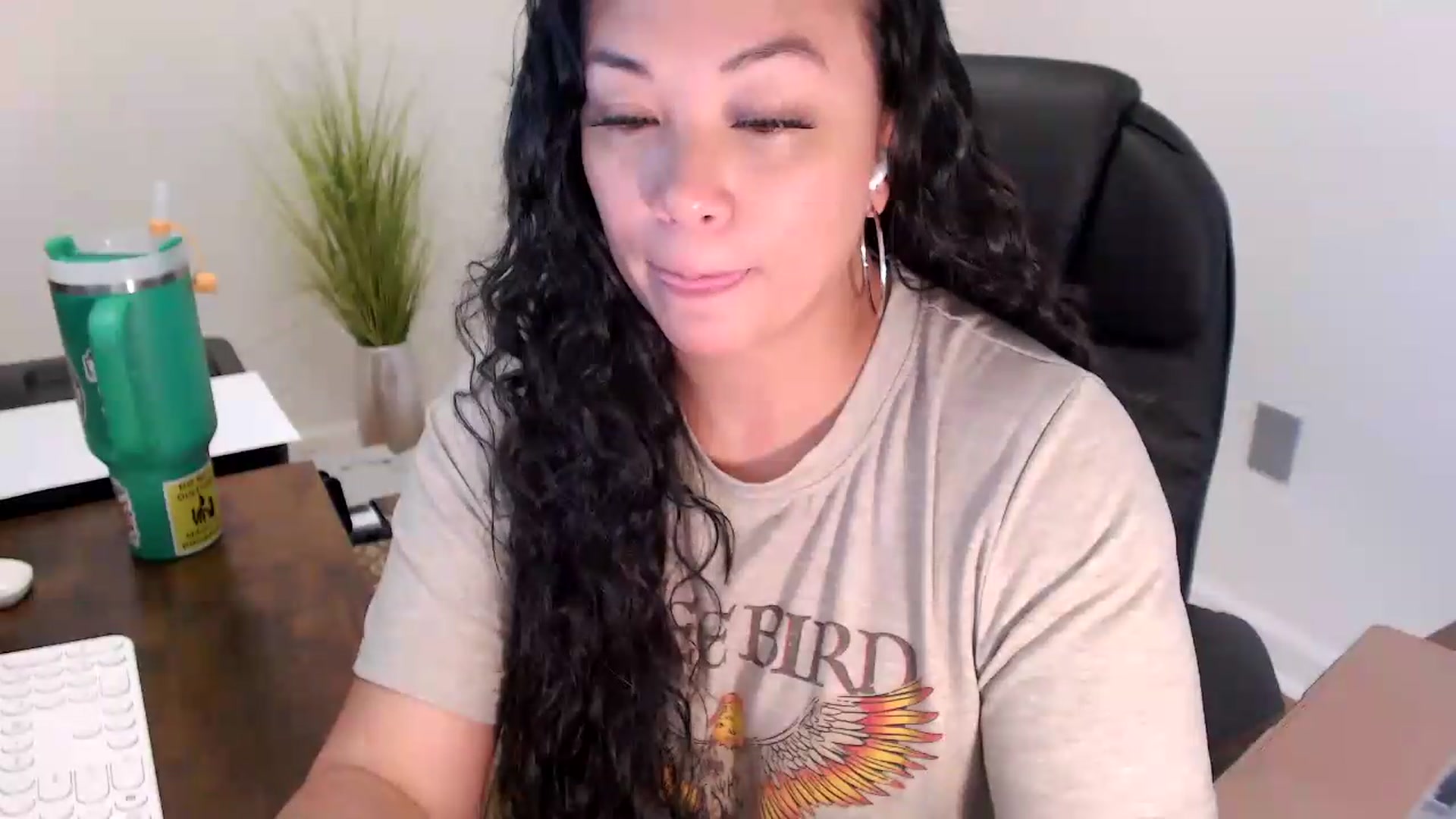 Gallery image thumbnail from MickaylaStar's myfreecams stream on, 07/01/2026, 17:18 image 5 of 20