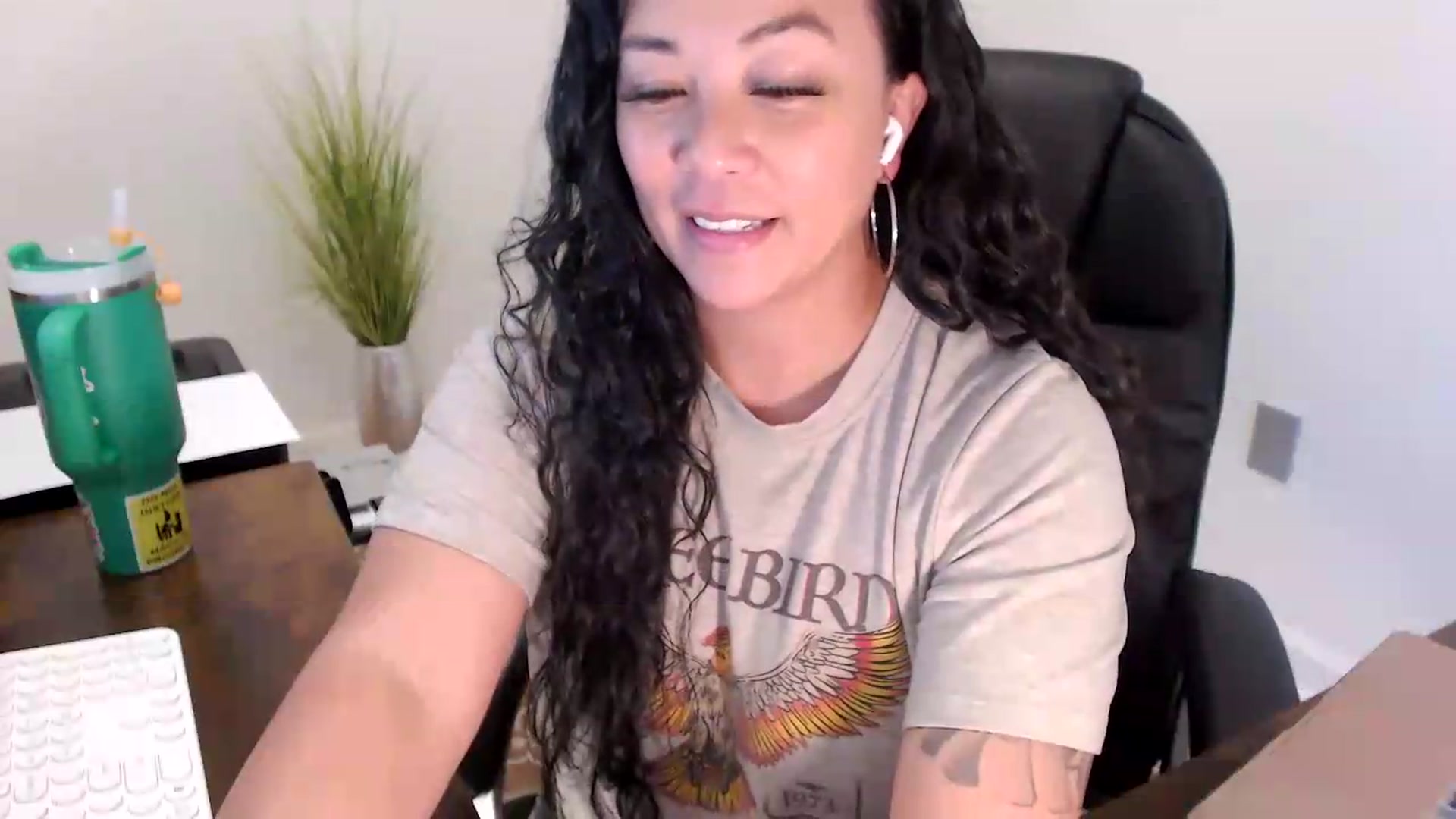Gallery image thumbnail from MickaylaStar's myfreecams stream on, 07/01/2026, 17:50 image 3 of 20