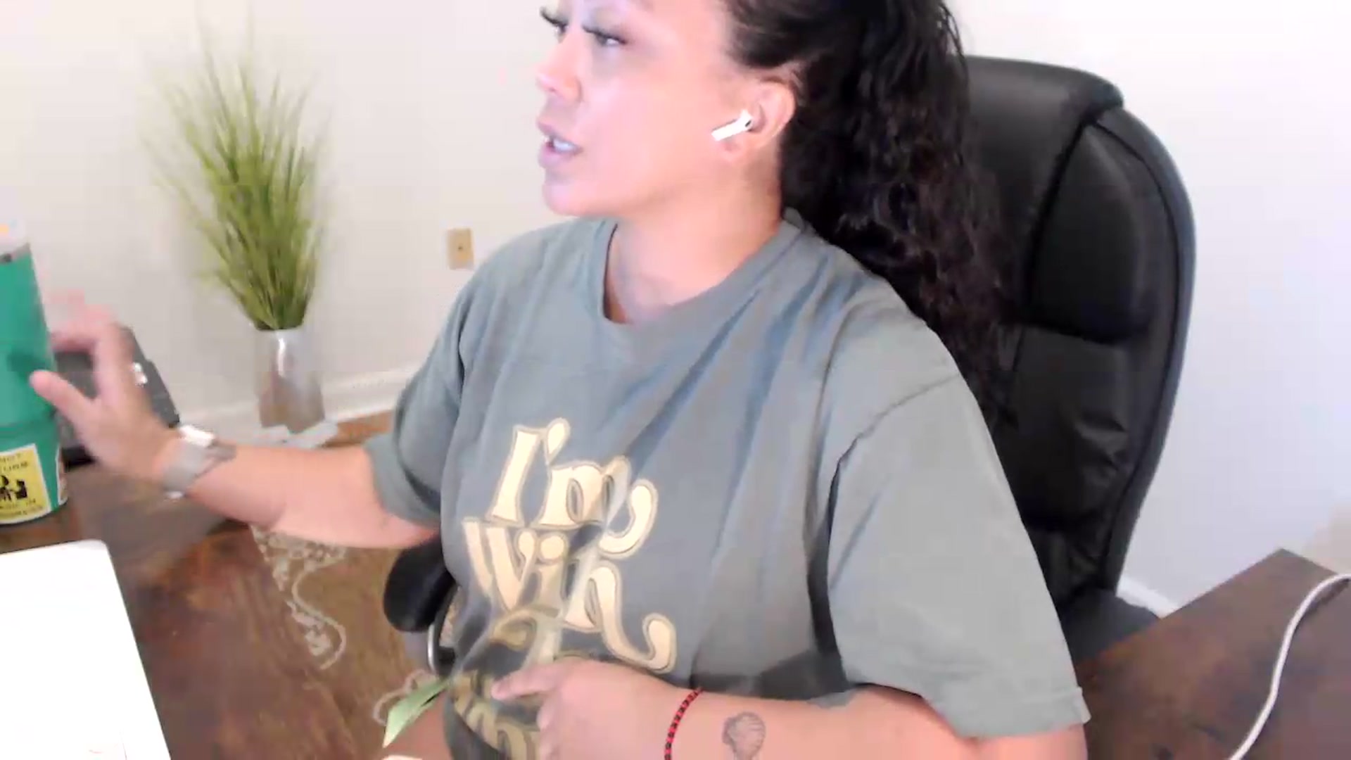 Gallery image thumbnail from MickaylaStar's myfreecams stream on, 07/03/2026, 15:12 image 8 of 20