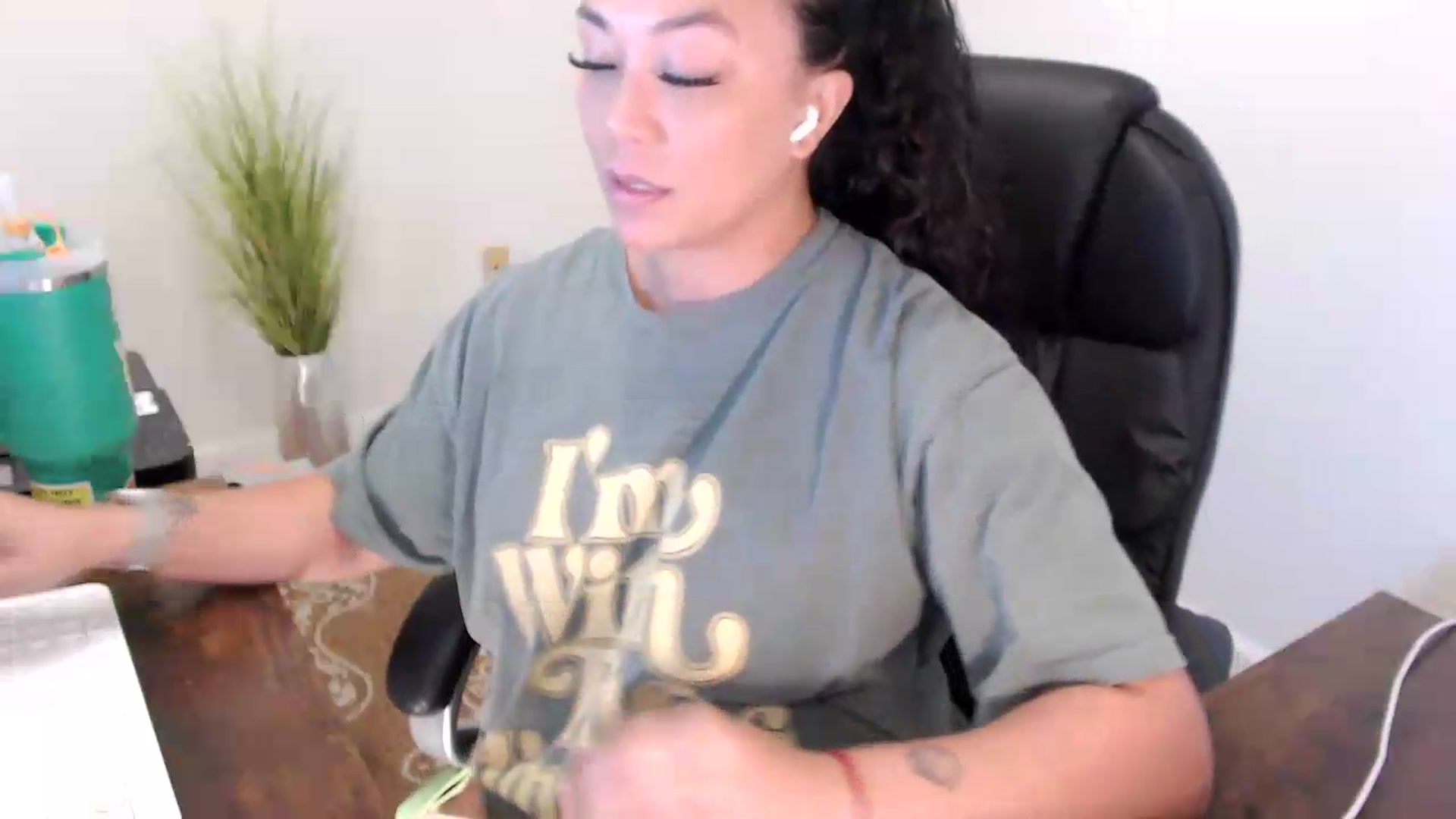 Gallery image thumbnail from MickaylaStar's myfreecams stream on, 07/03/2026, 15:12 image 9 of 20