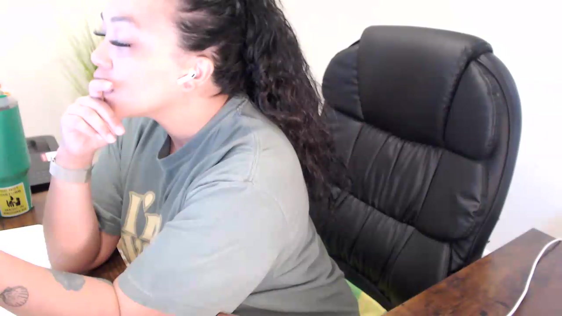 Gallery image thumbnail from MickaylaStar's myfreecams stream on, 07/03/2026, 15:12 image 4 of 20