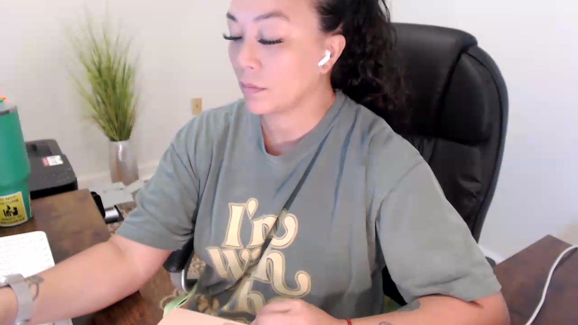 Gallery image thumbnail from MickaylaStar's myfreecams stream on, 07/03/2026, 15:12 image 7 of 20