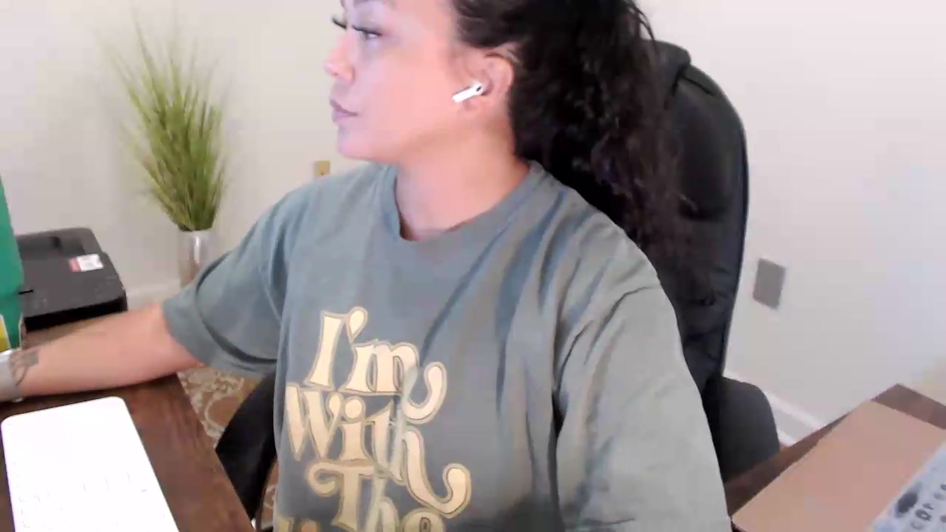 Gallery image thumbnail from MickaylaStar's myfreecams stream on, 07/03/2026, 15:43 image 18 of 20