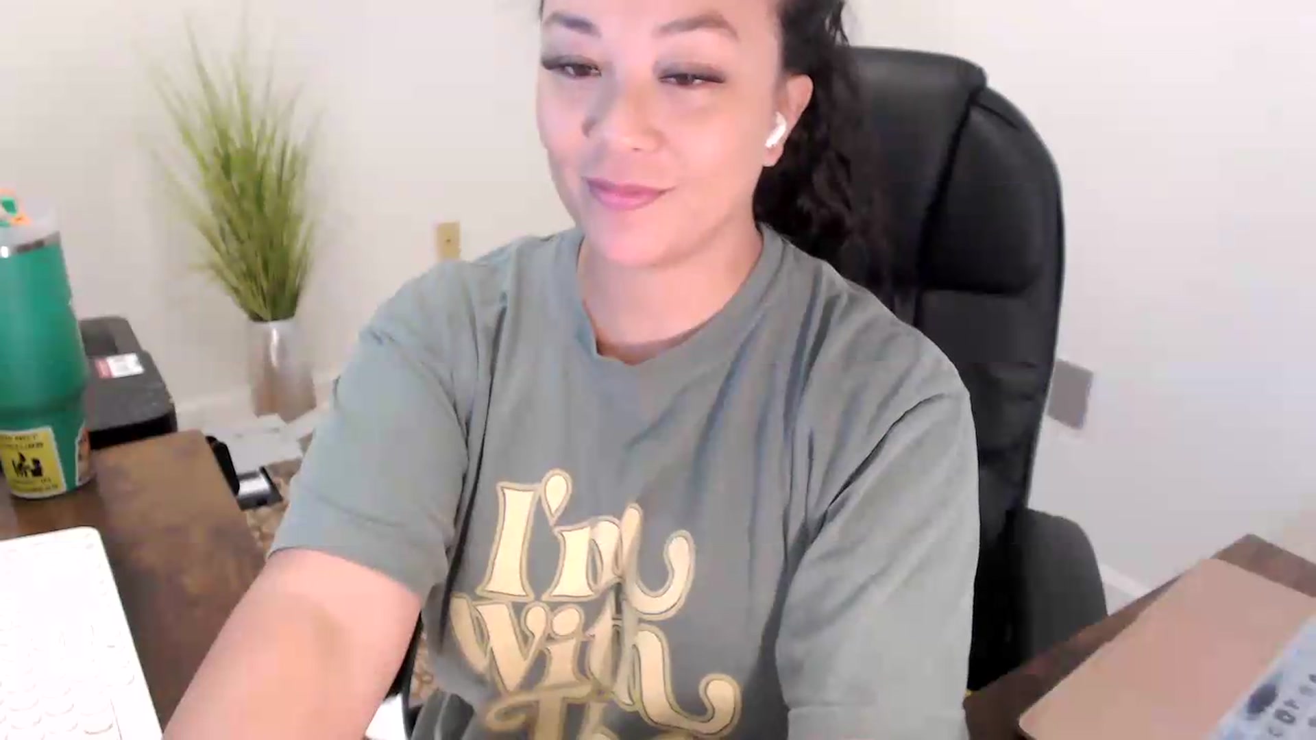 Gallery image thumbnail from MickaylaStar's myfreecams stream on, 07/03/2026, 15:43 image 5 of 20