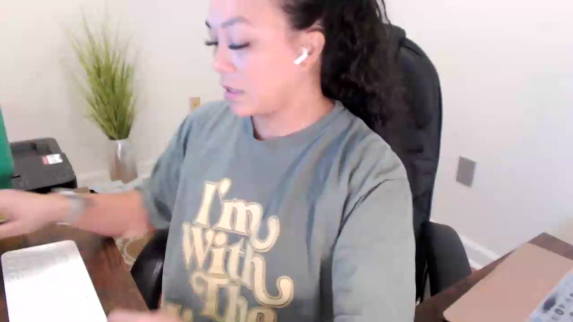Gallery image thumbnail from MickaylaStar's myfreecams stream on, 07/03/2026, 15:43 image 17 of 20