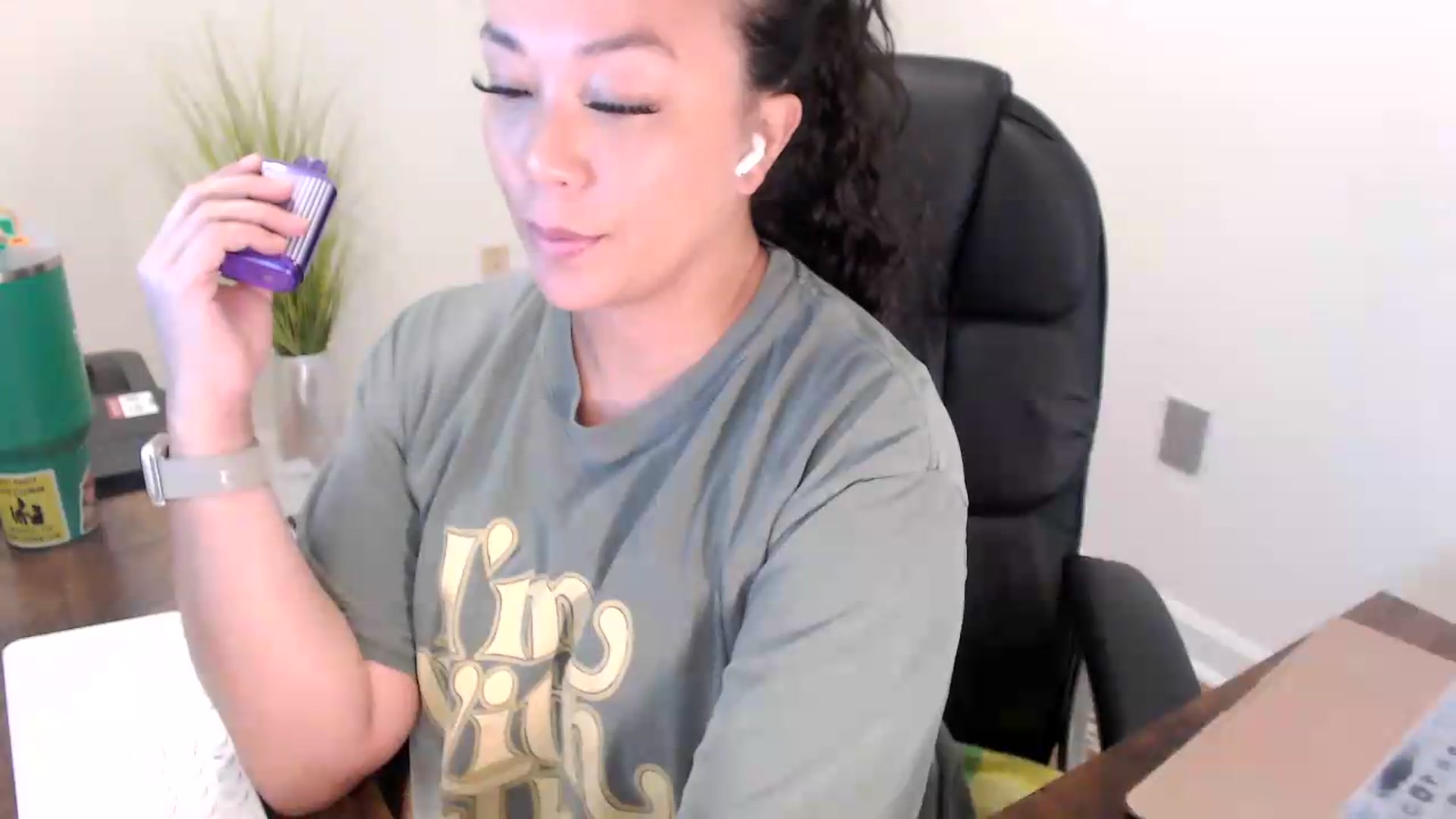 Gallery image thumbnail from MickaylaStar's myfreecams stream on, 07/03/2026, 15:43 image 12 of 20