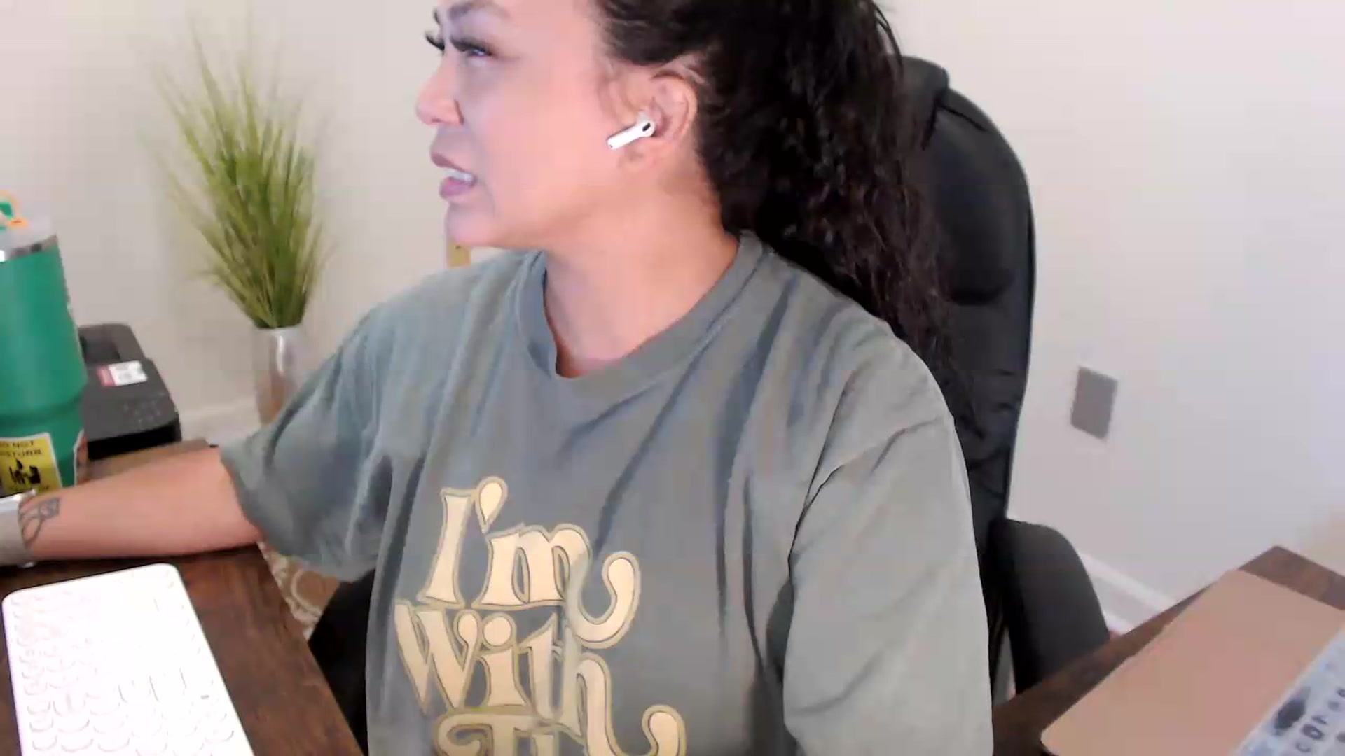 Gallery image thumbnail from MickaylaStar's myfreecams stream on, 07/03/2026, 15:43 image 15 of 20