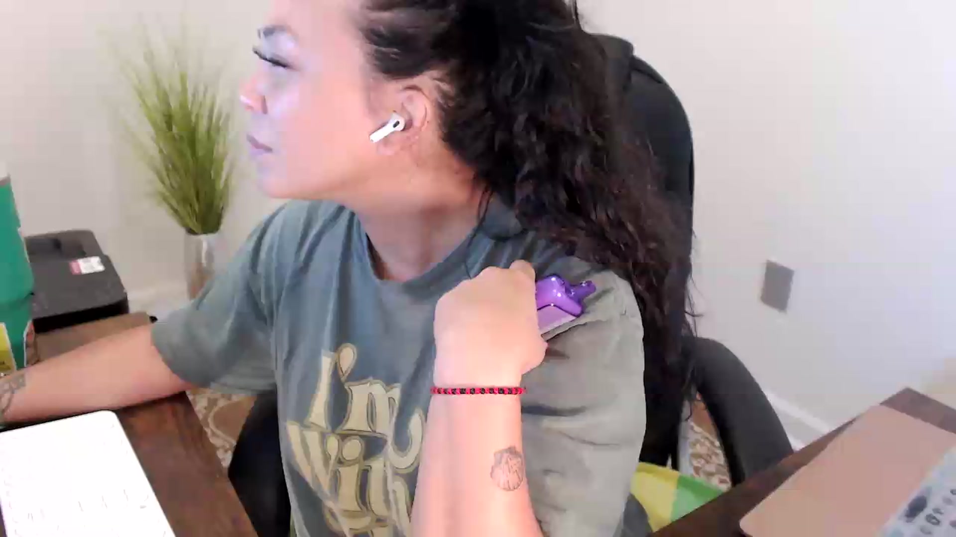 Gallery image thumbnail from MickaylaStar's myfreecams stream on, 07/03/2026, 16:21 image 16 of 20