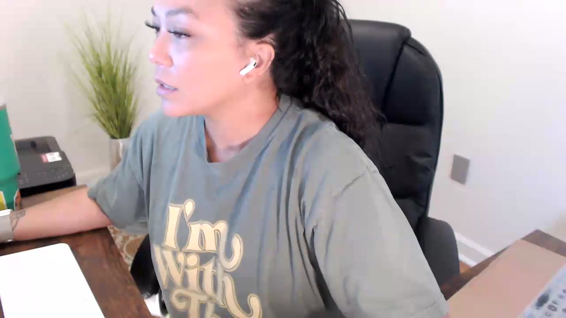 Gallery image thumbnail from MickaylaStar's myfreecams stream on, 07/03/2026, 16:21 image 12 of 20