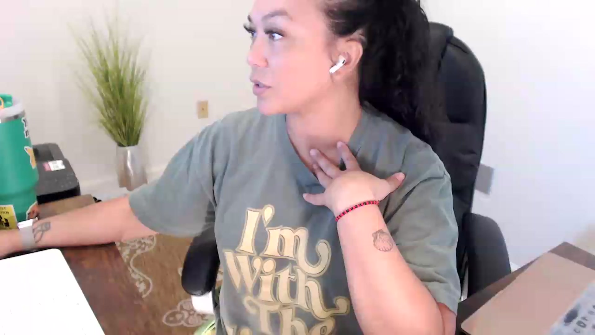 Gallery image thumbnail from MickaylaStar's myfreecams stream on, 07/03/2026, 17:16 image 10 of 20