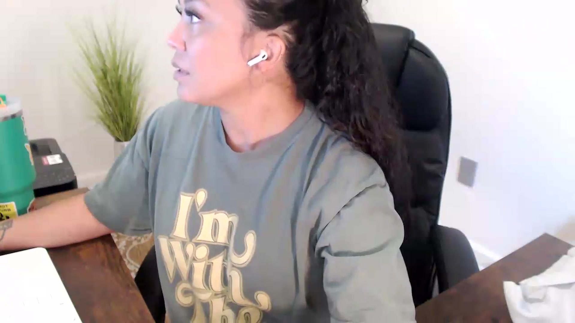 Gallery image thumbnail from MickaylaStar's myfreecams stream on, 07/03/2026, 17:32 image 8 of 20
