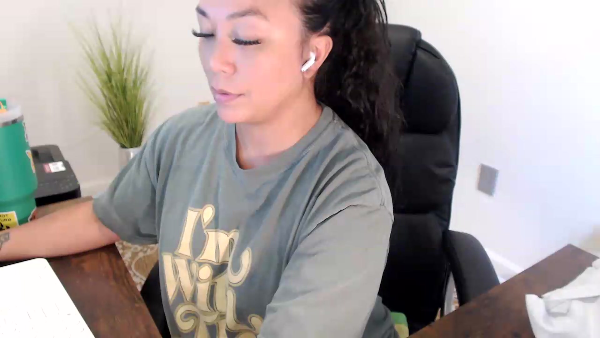 Gallery image thumbnail from MickaylaStar's myfreecams stream on, 07/03/2026, 17:32 image 5 of 20