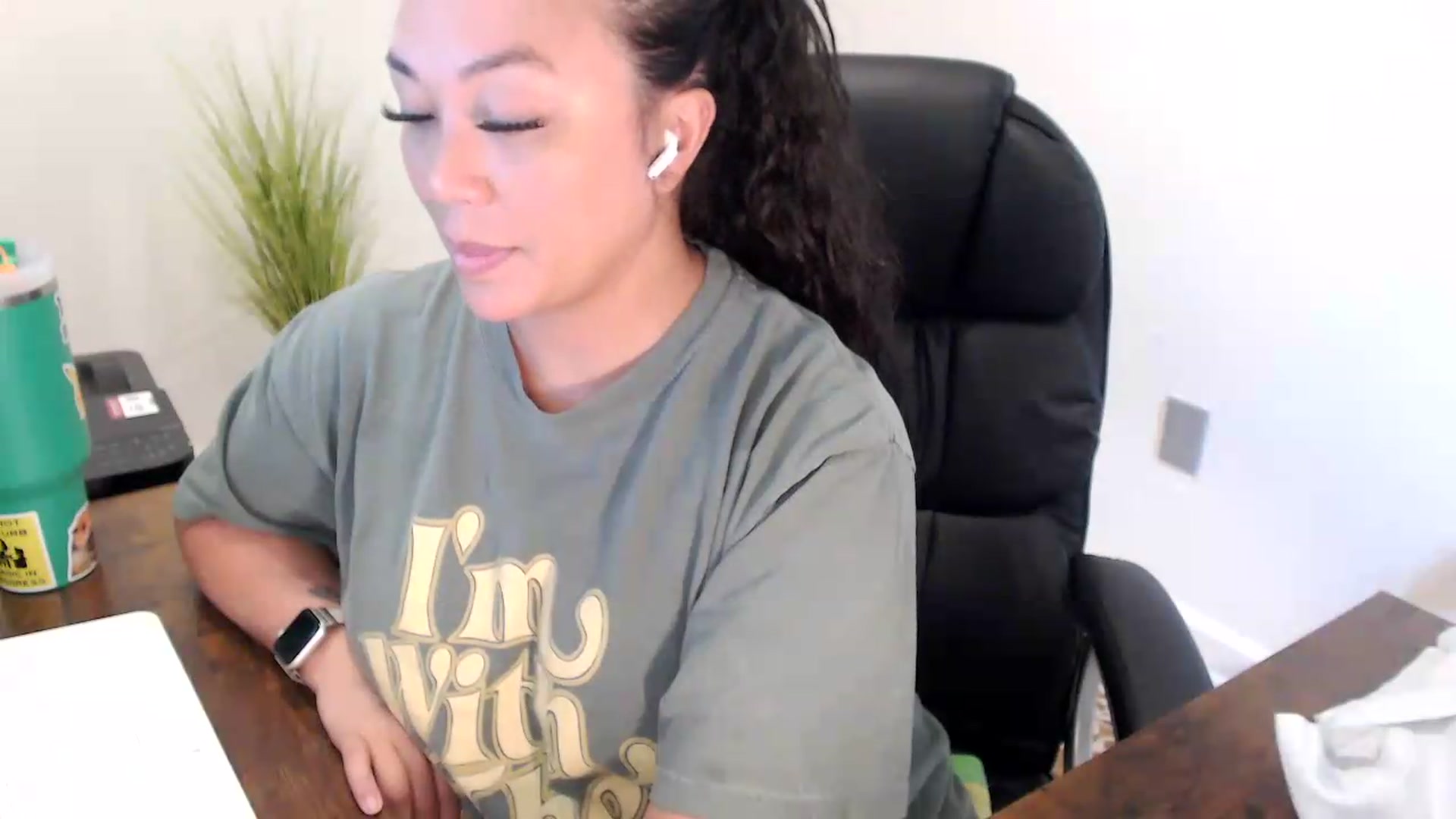 Gallery image thumbnail from MickaylaStar's myfreecams stream on, 07/03/2026, 17:32 image 3 of 20
