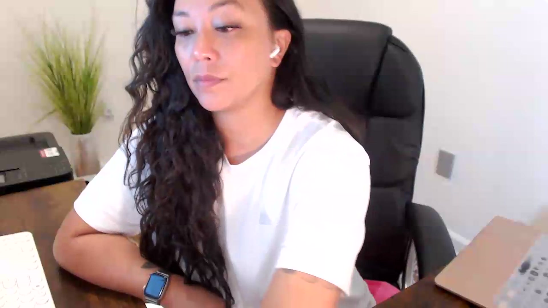 Gallery image thumbnail from MickaylaStar's myfreecams stream on, 07/06/2026, 17:16 image 8 of 20