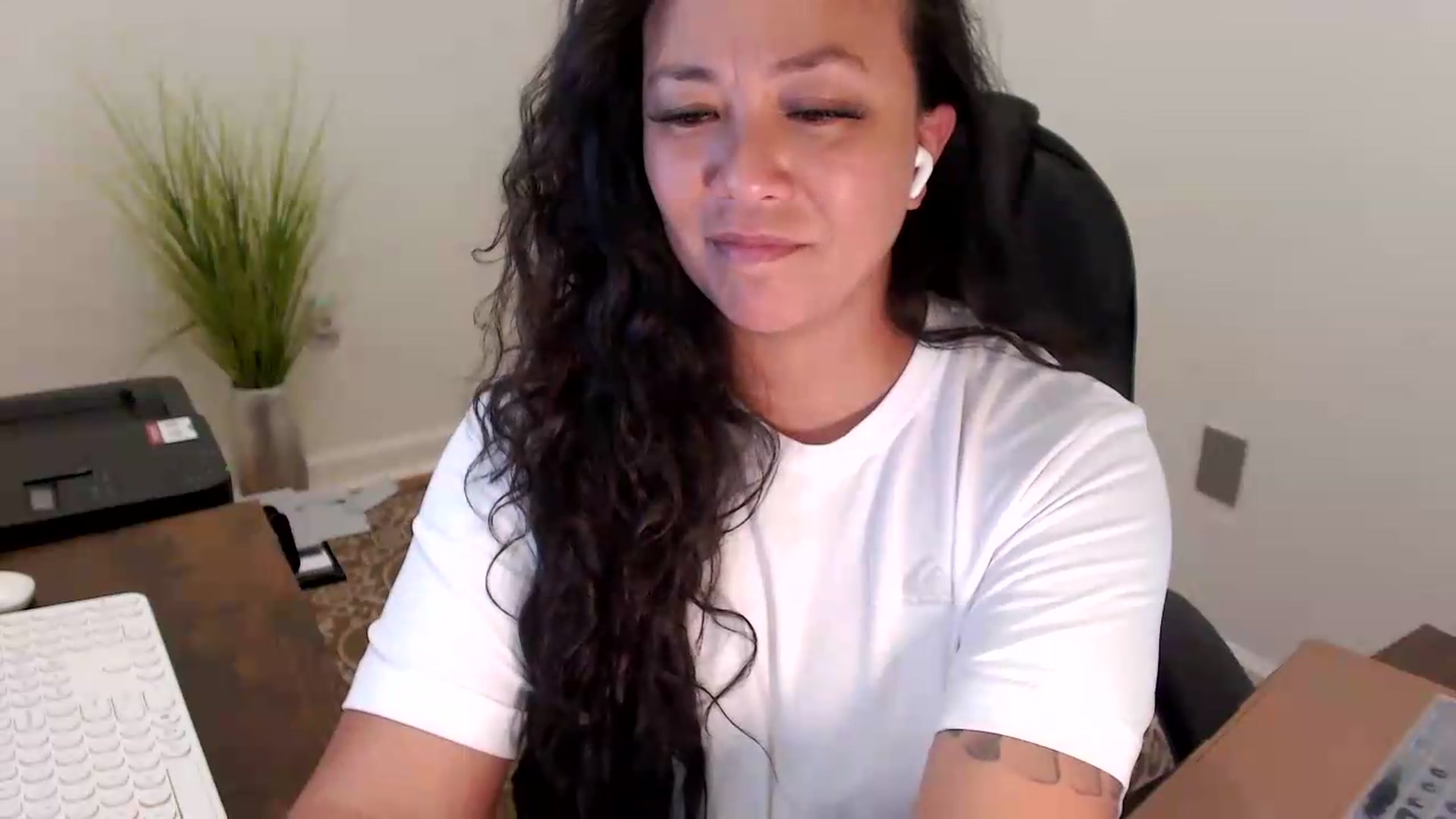 Gallery image thumbnail from MickaylaStar's myfreecams stream on, 07/06/2026, 19:15 image 10 of 20