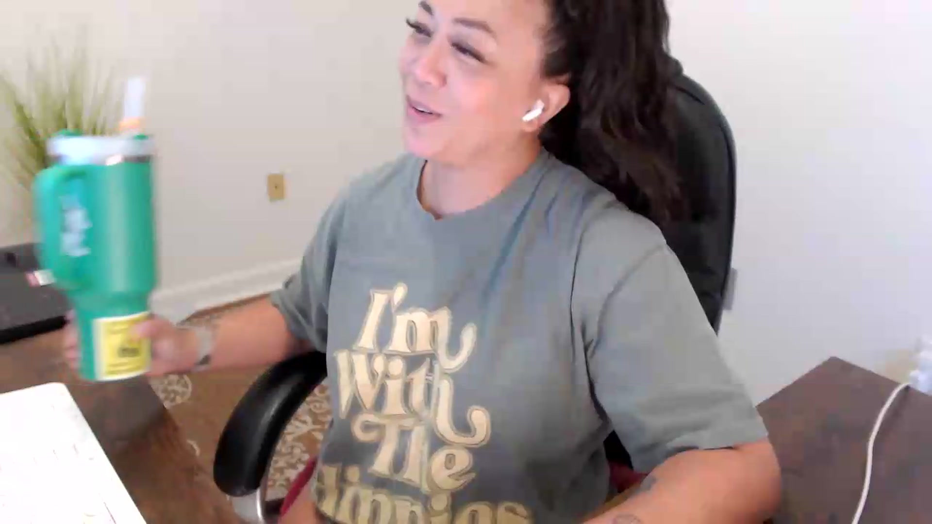 Gallery image thumbnail from MickaylaStar's myfreecams stream on, 07/08/2026, 14:50 image 12 of 20