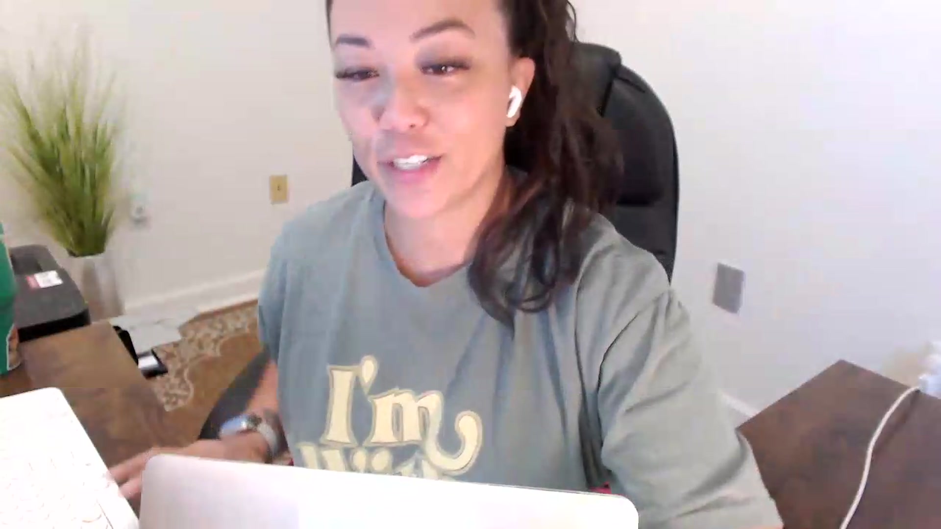 Gallery image thumbnail from MickaylaStar's myfreecams stream on, 07/08/2026, 15:23 image 2 of 20