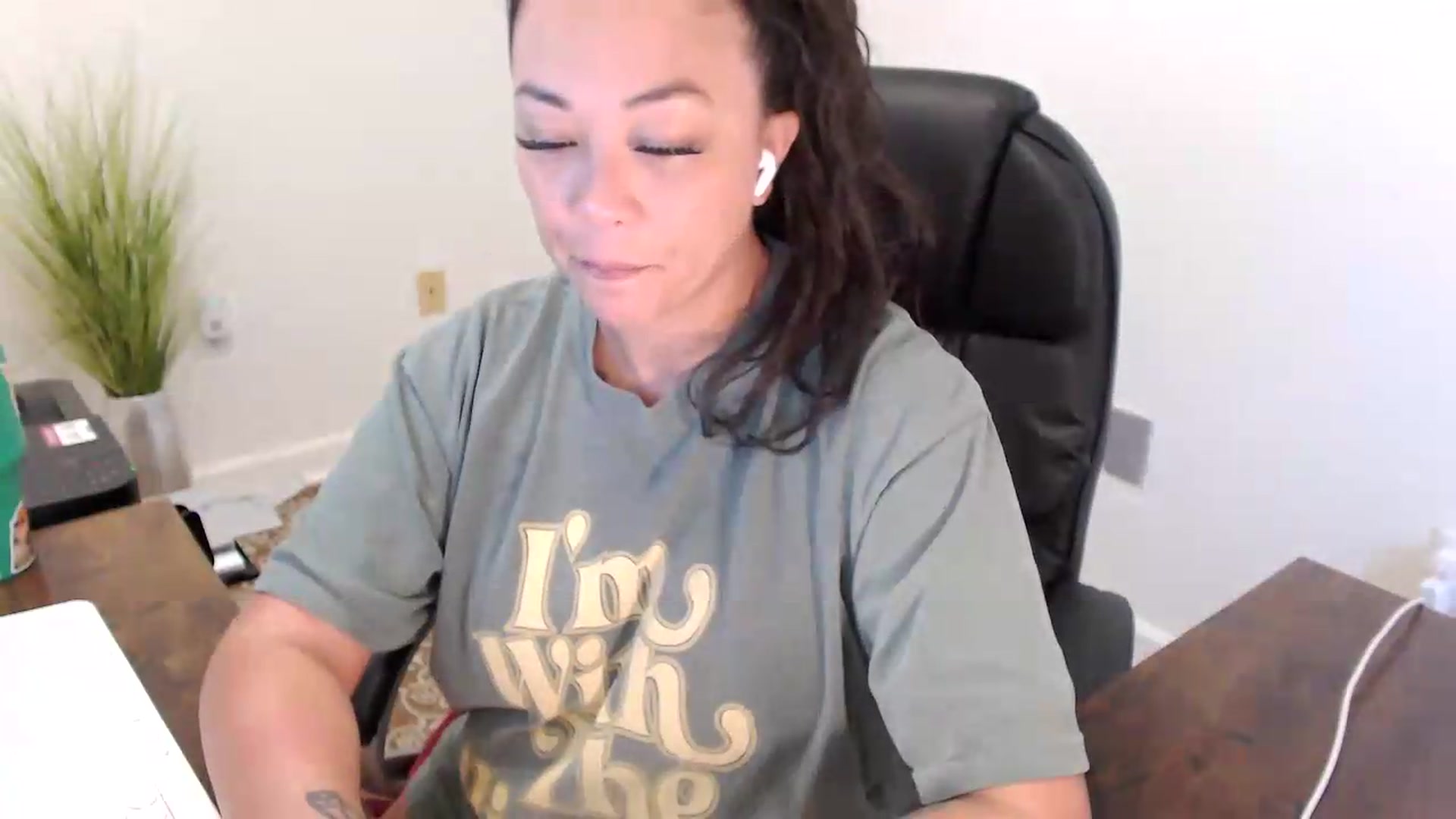 Gallery image thumbnail from MickaylaStar's myfreecams stream on, 07/08/2026, 15:23 image 6 of 20