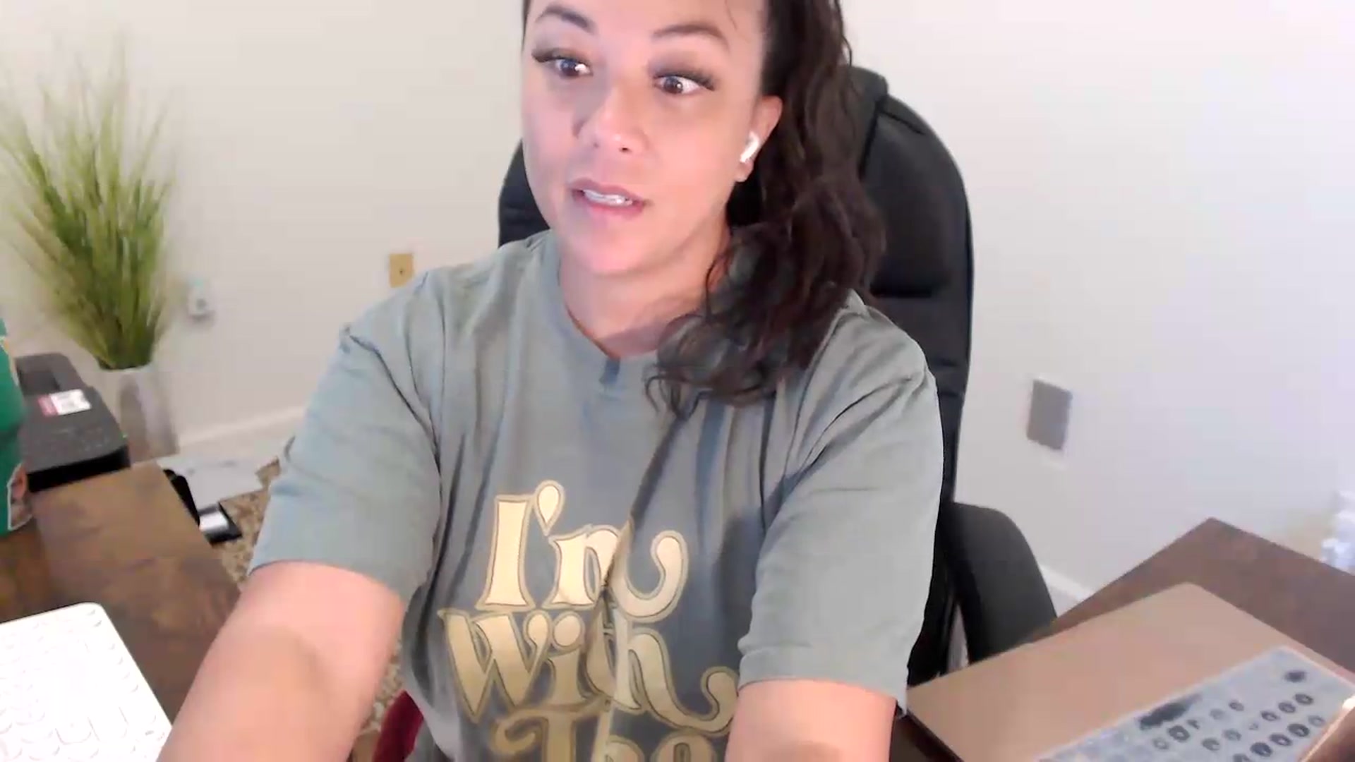 Gallery image thumbnail from MickaylaStar's myfreecams stream on, 07/08/2026, 15:52 image 2 of 20