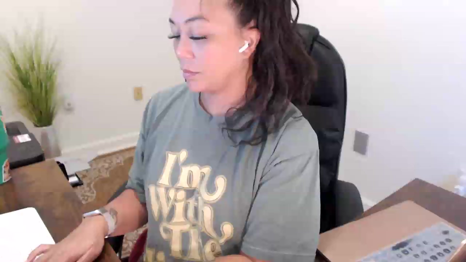 Gallery image thumbnail from MickaylaStar's myfreecams stream on, 07/08/2026, 15:52 image 1 of 20