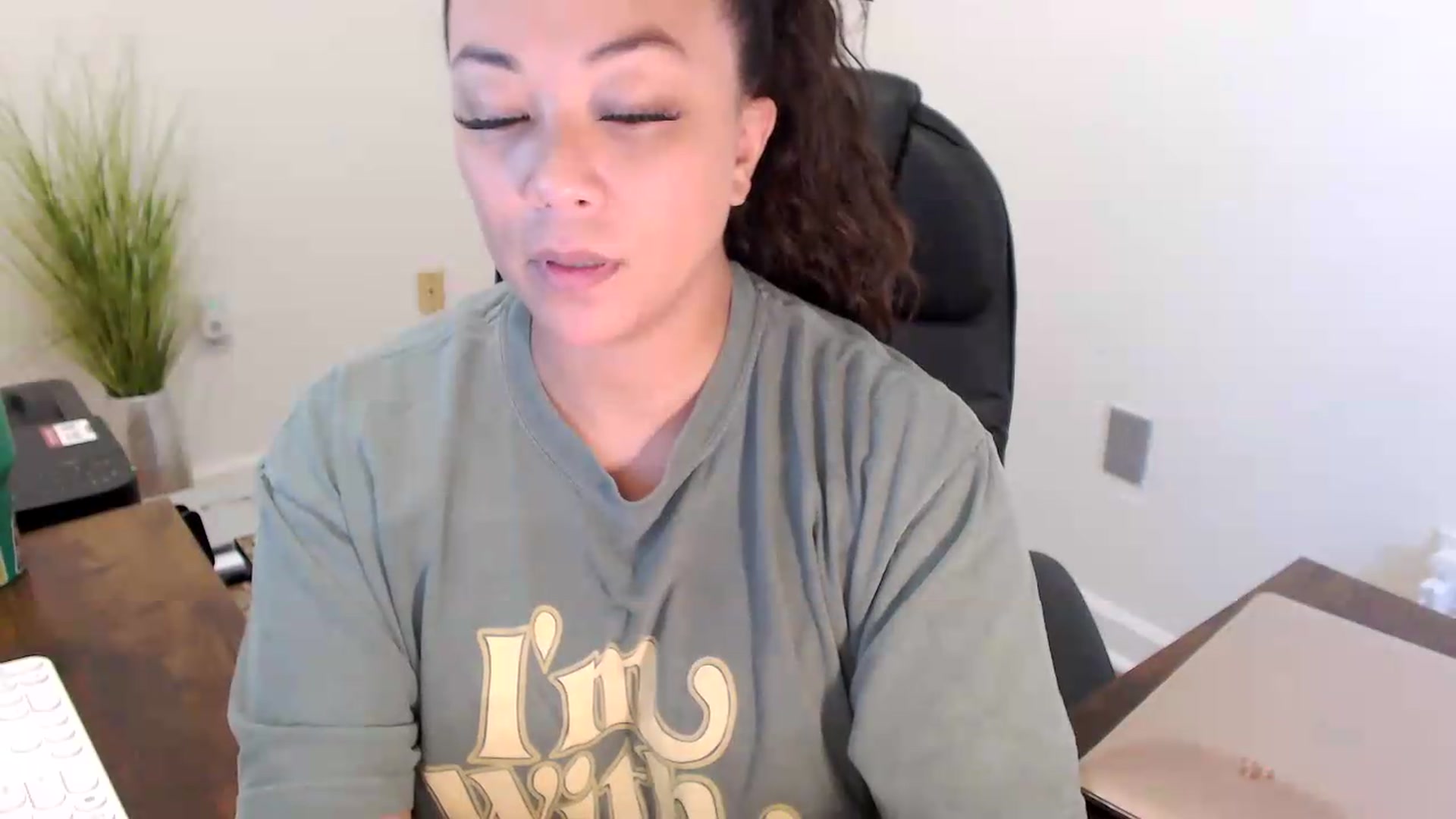 Gallery image thumbnail from MickaylaStar's myfreecams stream on, 07/08/2026, 17:20 image 7 of 20