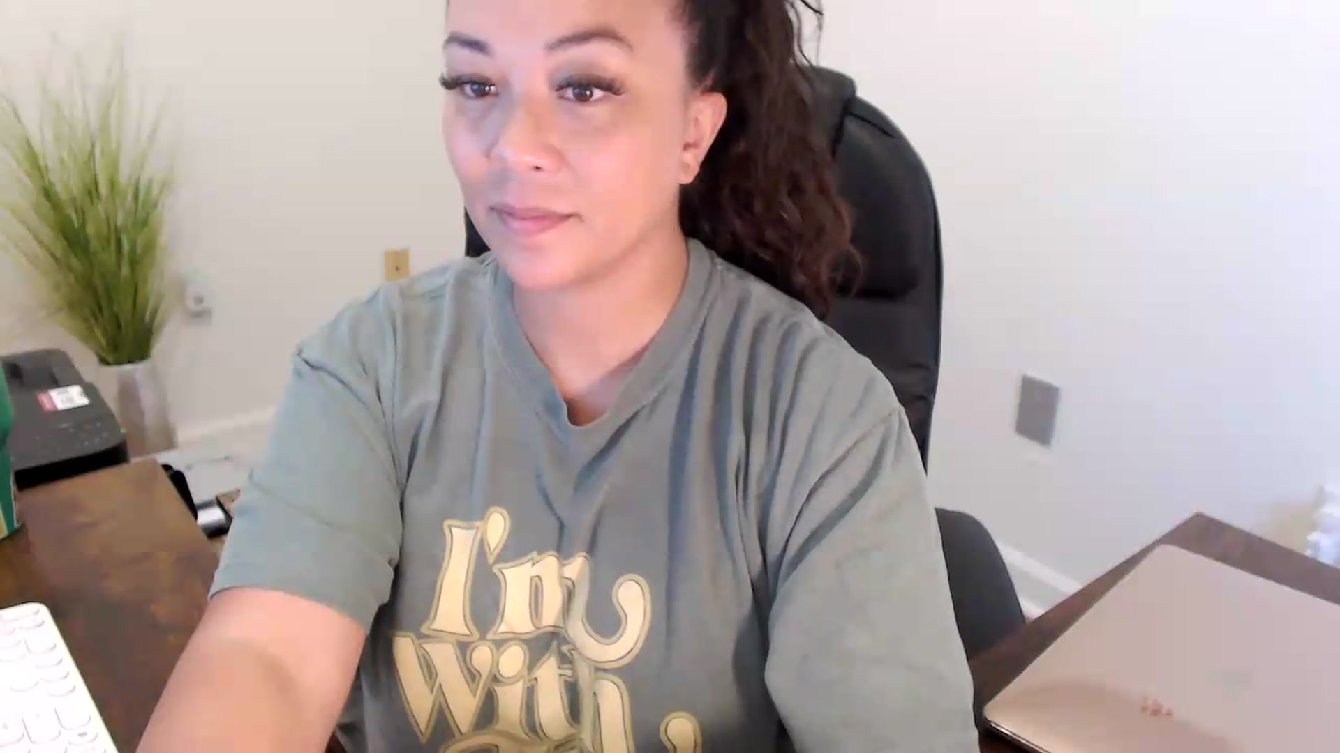 Gallery image thumbnail from MickaylaStar's myfreecams stream on, 07/08/2026, 17:20 image 8 of 20