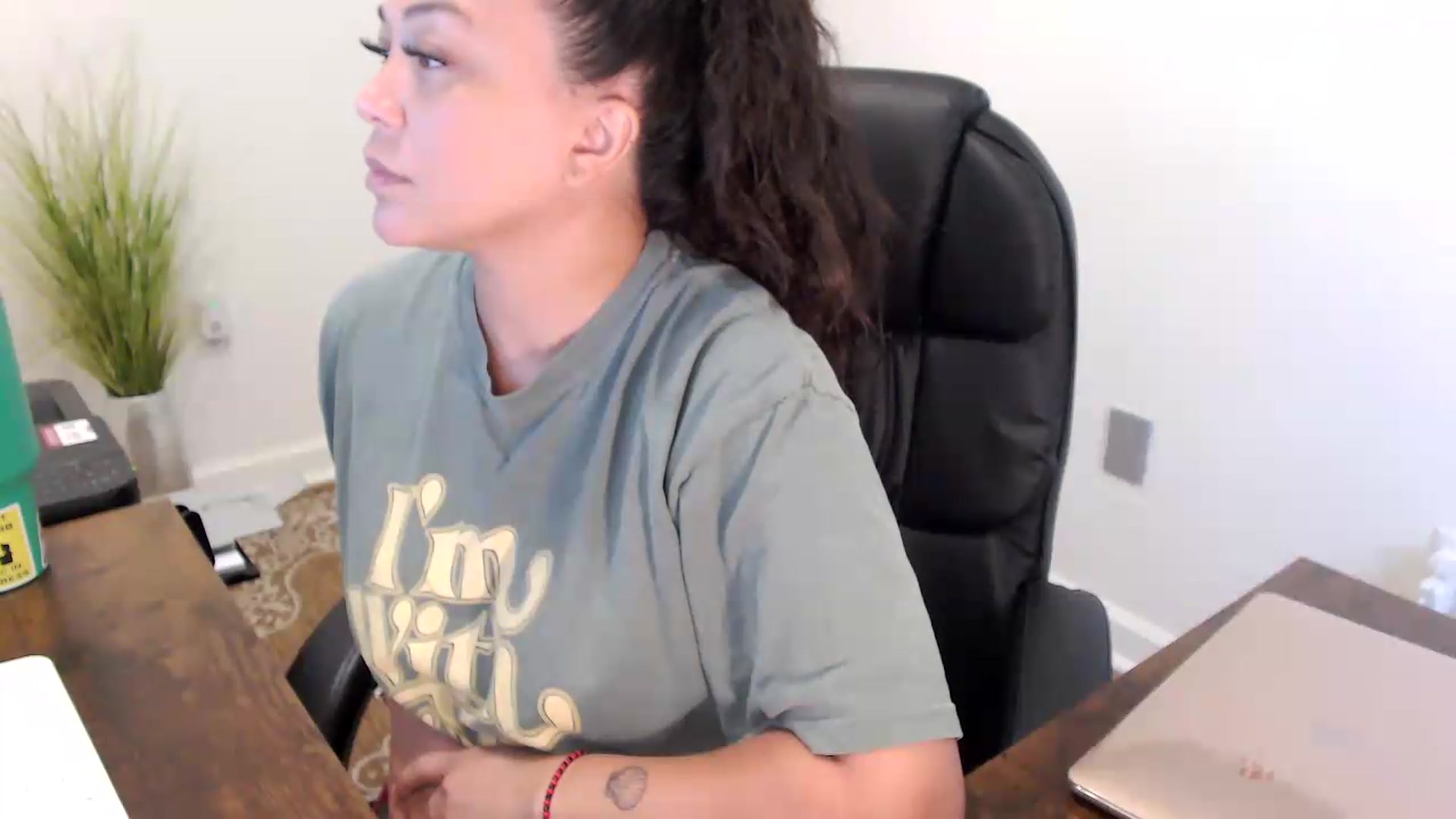 Gallery image thumbnail from MickaylaStar's myfreecams stream on, 07/08/2026, 17:20 image 20 of 20