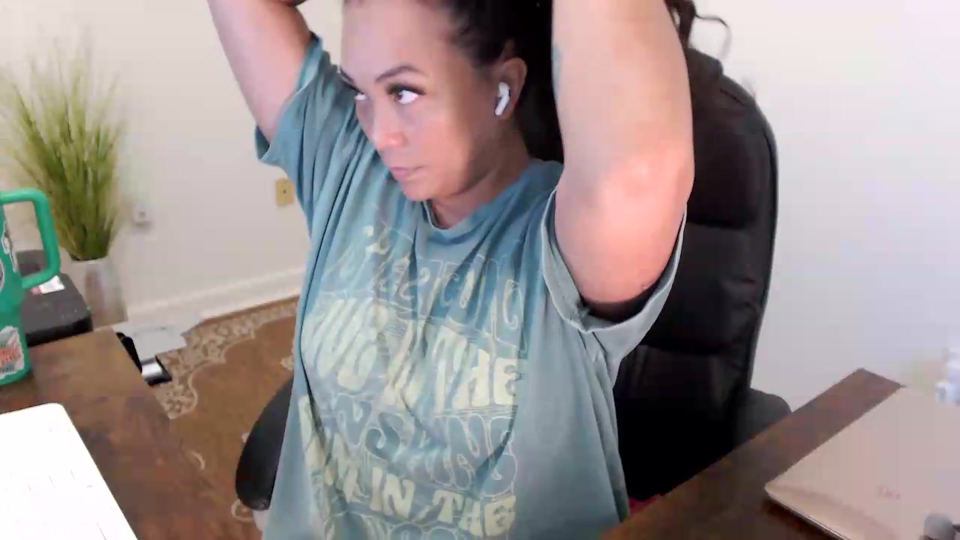 Gallery image thumbnail from MickaylaStar's myfreecams stream on, 07/09/2026, 15:03 image 20 of 20