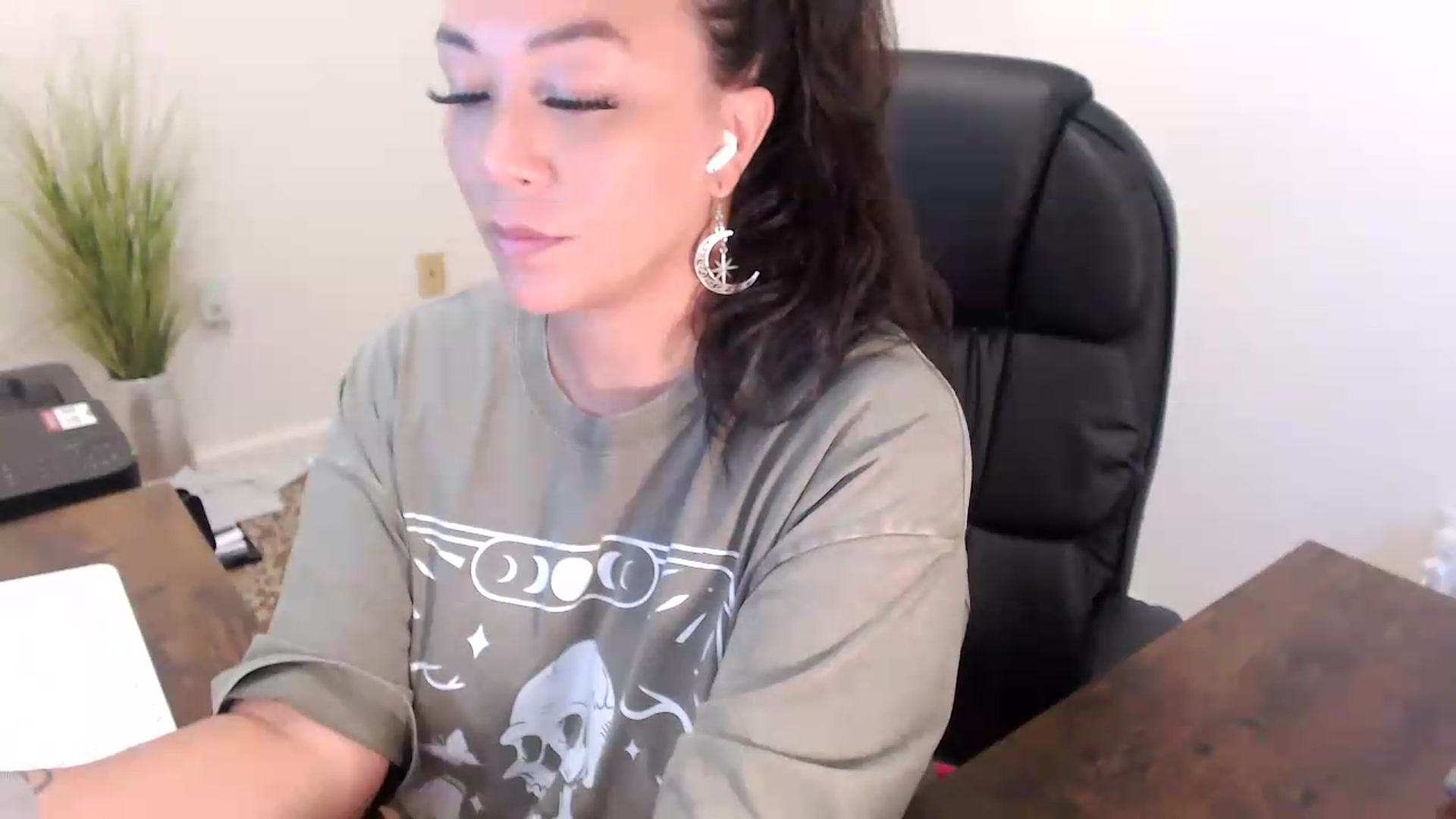Gallery image thumbnail from MickaylaStar's myfreecams stream on, 07/10/2026, 13:19 image 10 of 20