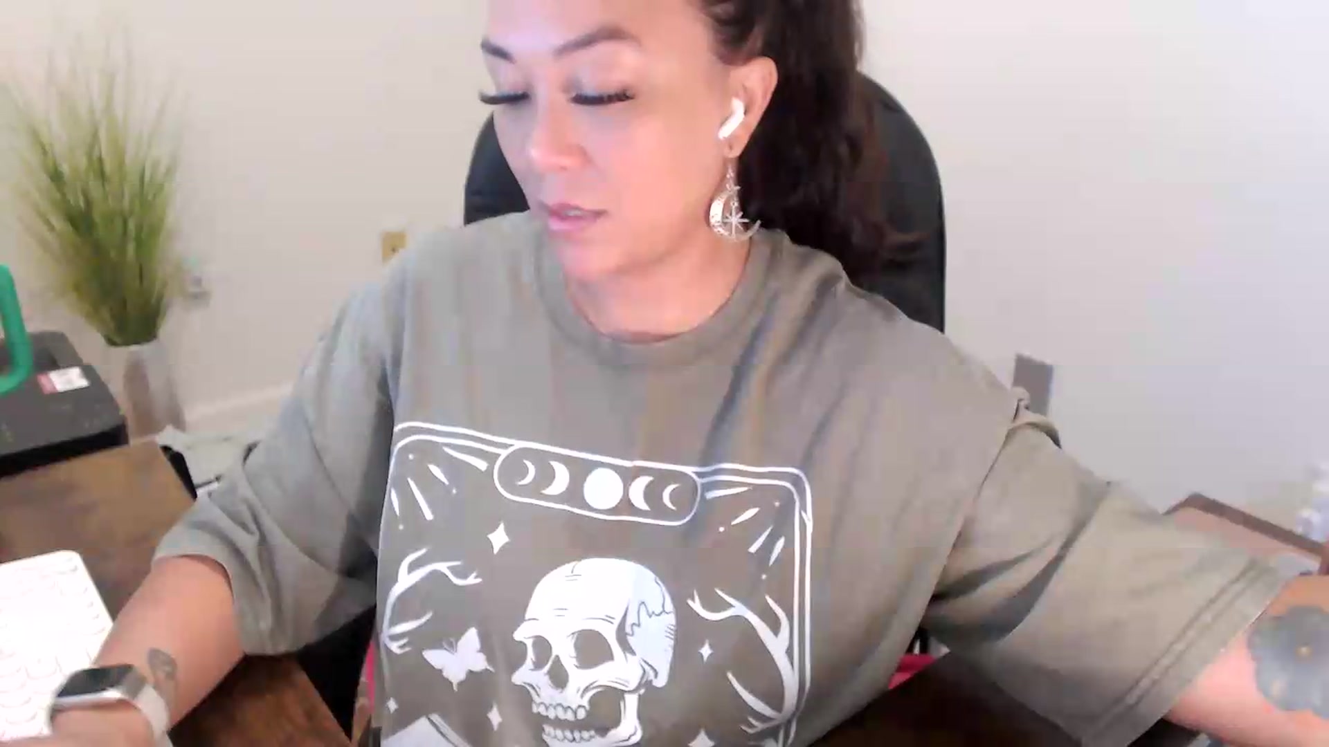 Gallery image thumbnail from MickaylaStar's myfreecams stream on, 07/10/2026, 14:04 image 19 of 20