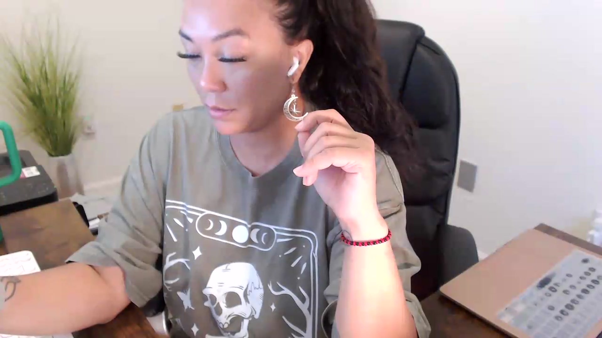 Gallery image thumbnail from MickaylaStar's myfreecams stream on, 07/10/2026, 14:52 image 20 of 20
