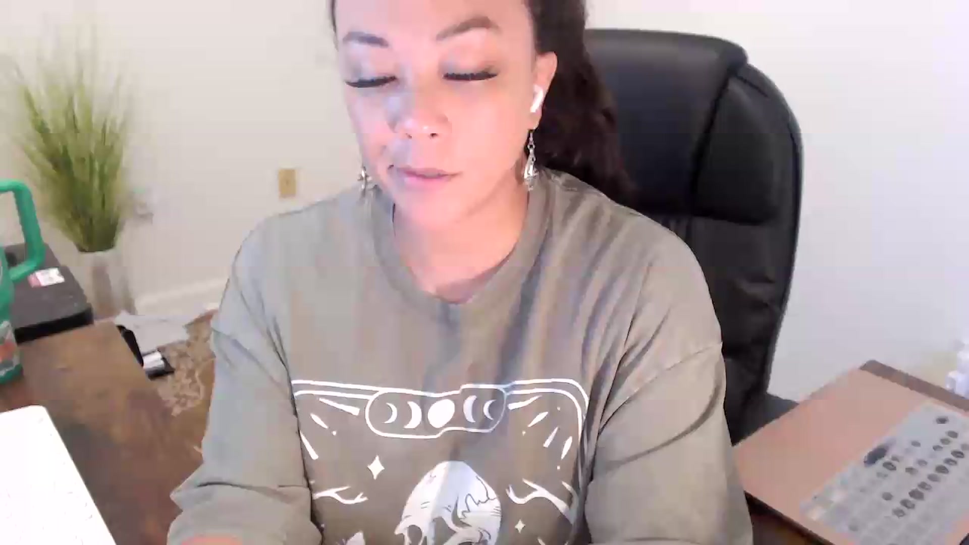 Gallery image thumbnail from MickaylaStar's myfreecams stream on, 07/10/2026, 15:21 image 20 of 20