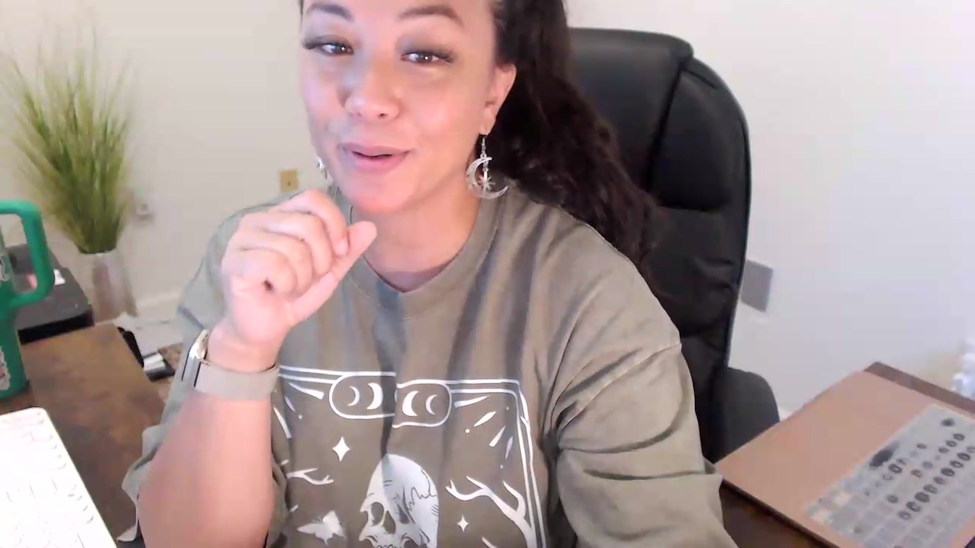 Gallery image thumbnail from MickaylaStar's myfreecams stream on, 07/10/2026, 15:37 image 20 of 20