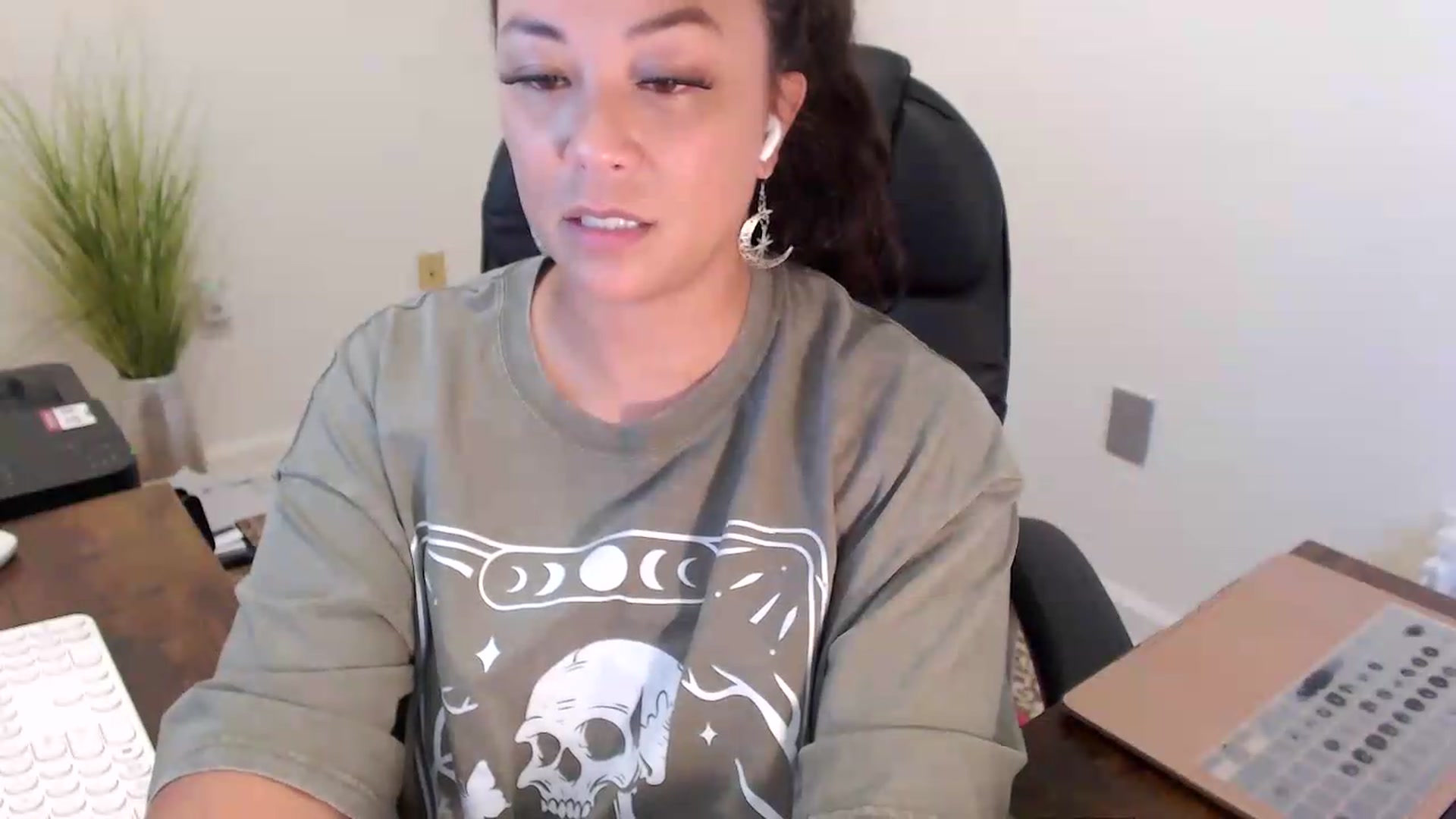 Gallery image thumbnail from MickaylaStar's myfreecams stream on, 07/10/2026, 16:44 image 7 of 20