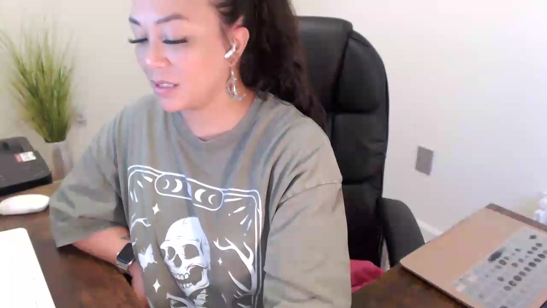 Gallery image thumbnail from MickaylaStar's myfreecams stream on, 07/10/2026, 16:44 image 19 of 20