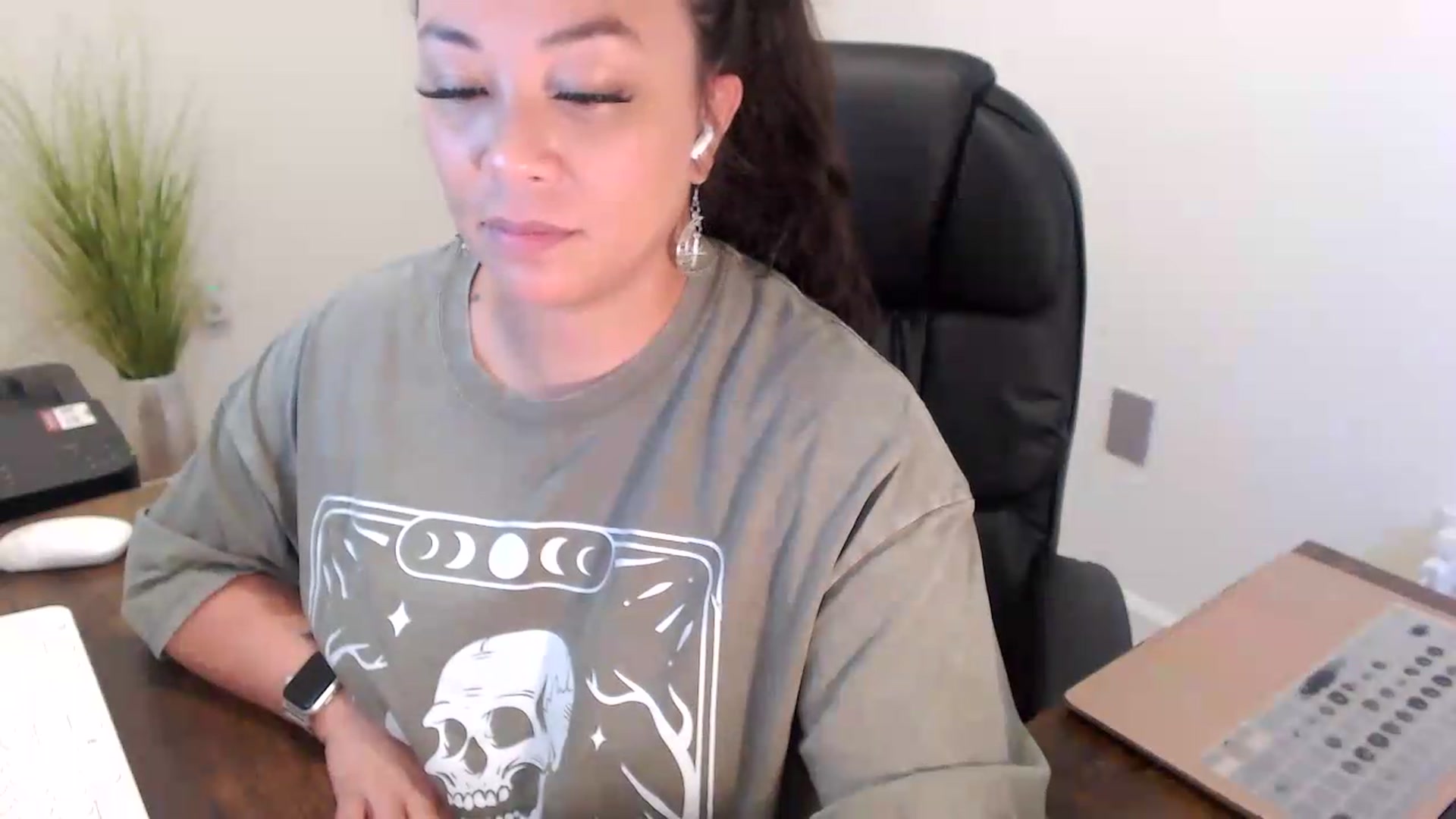 Gallery image thumbnail from MickaylaStar's myfreecams stream on, 07/10/2026, 16:44 image 17 of 20