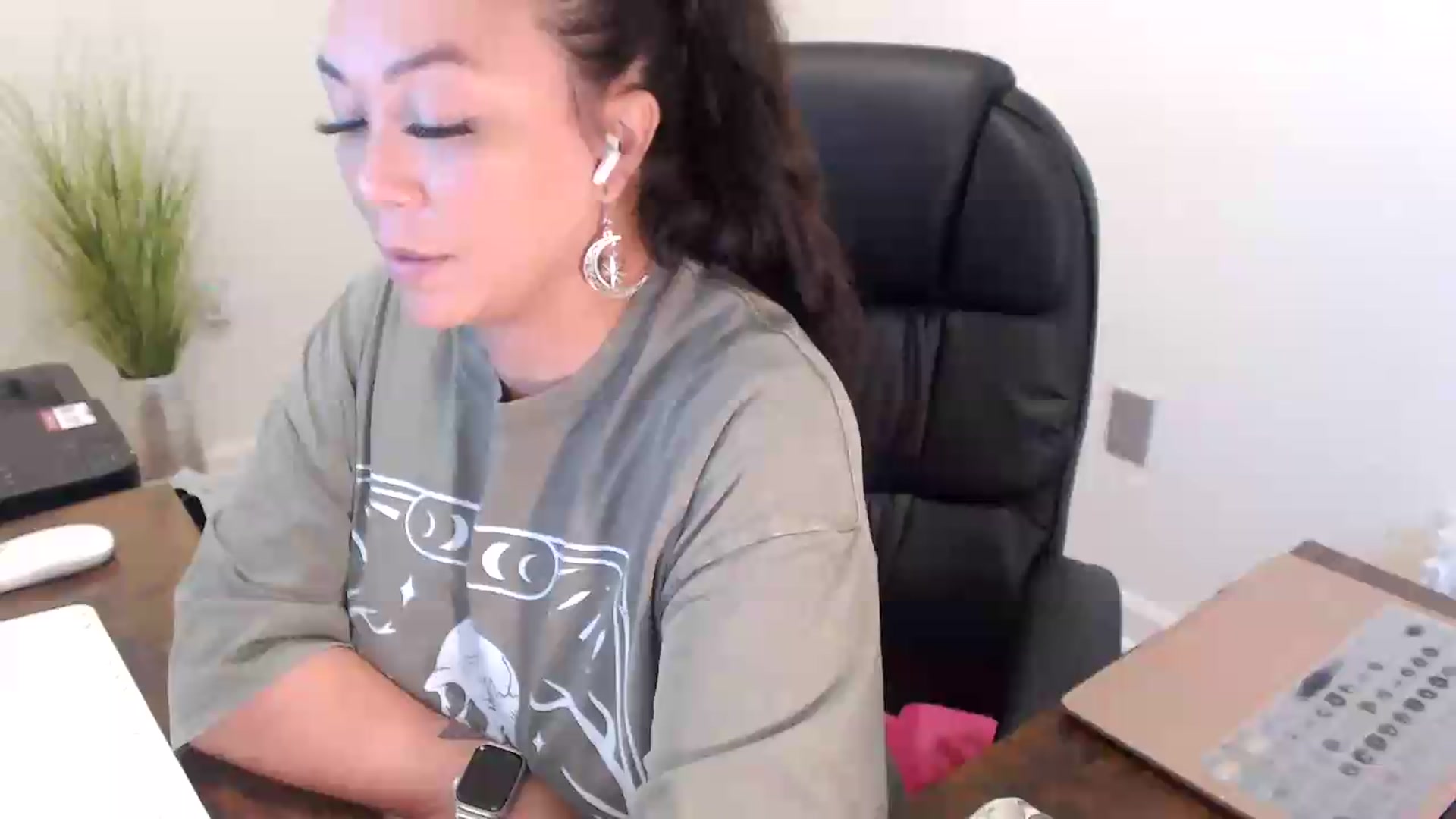 Gallery image thumbnail from MickaylaStar's myfreecams stream on, 07/10/2026, 16:44 image 1 of 20