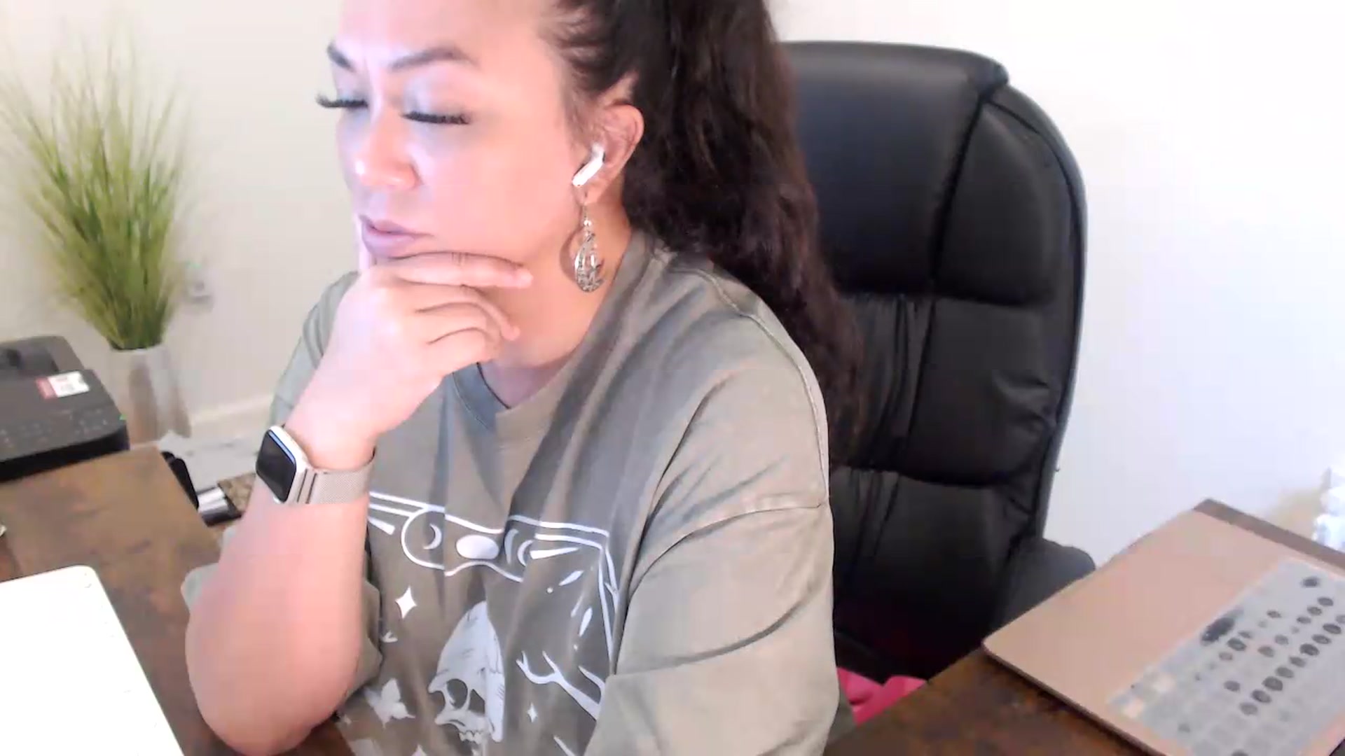 Gallery image thumbnail from MickaylaStar's myfreecams stream on, 07/10/2026, 17:23 image 14 of 20