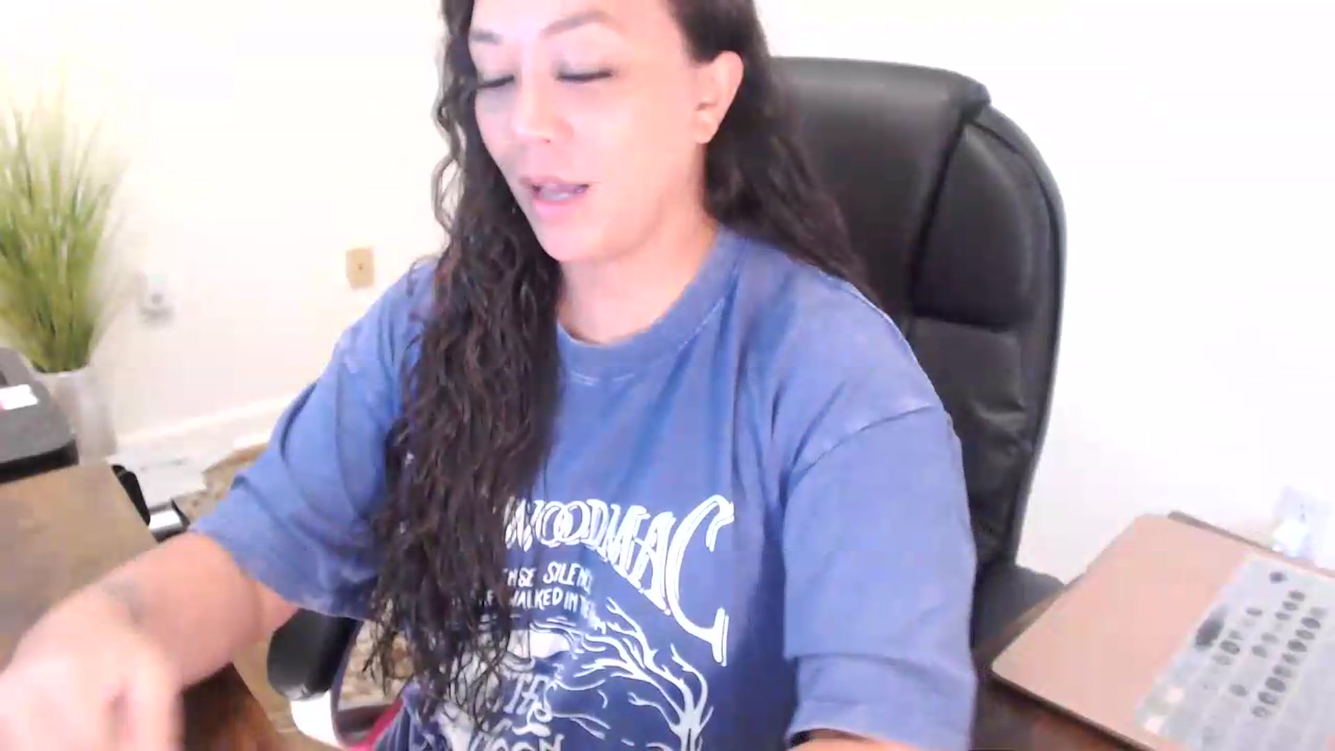 Gallery image thumbnail from MickaylaStar's myfreecams stream on, 07/13/2026, 15:10 image 2 of 20