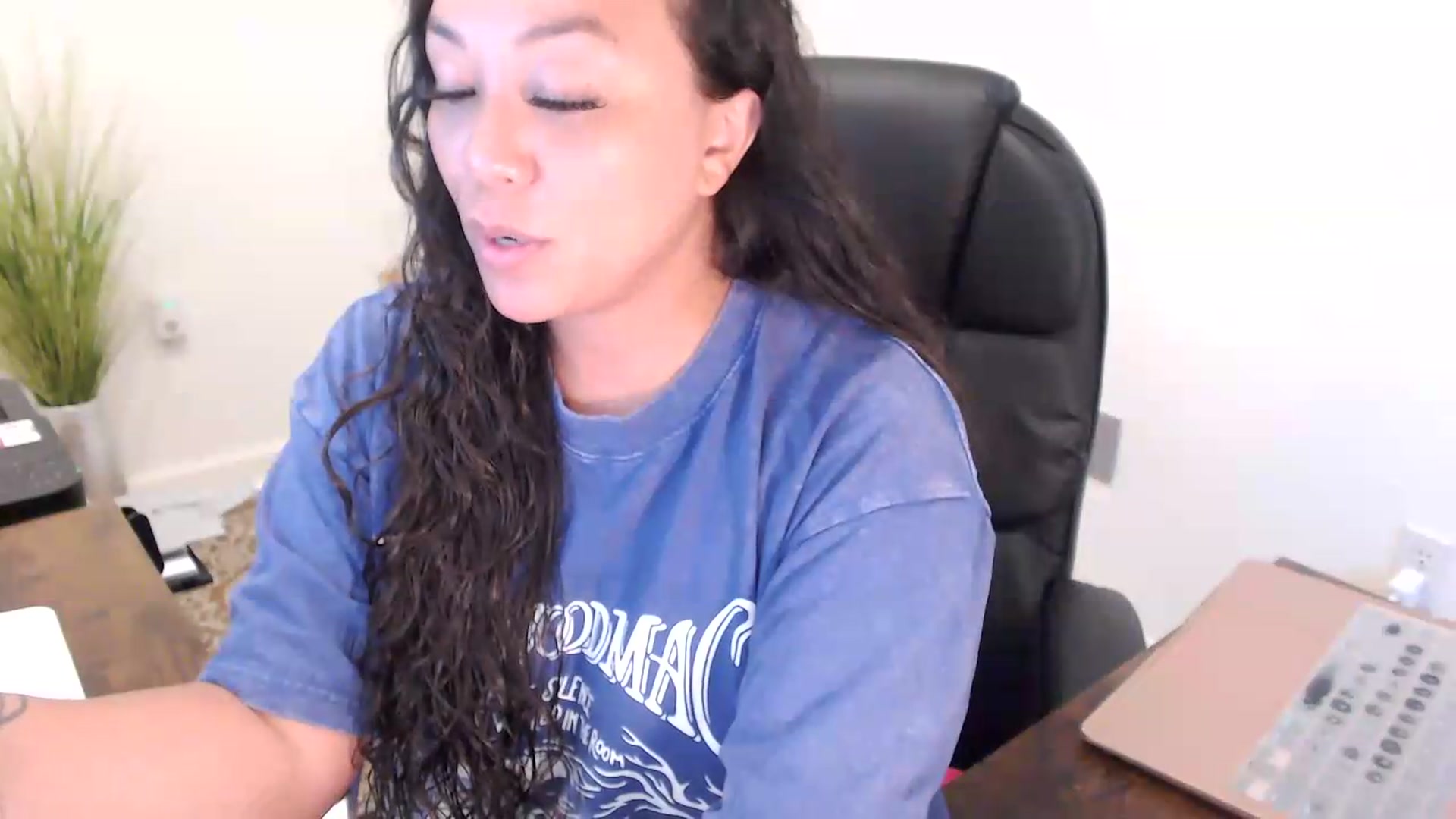 Gallery image thumbnail from MickaylaStar's myfreecams stream on, 07/13/2026, 15:10 image 17 of 20
