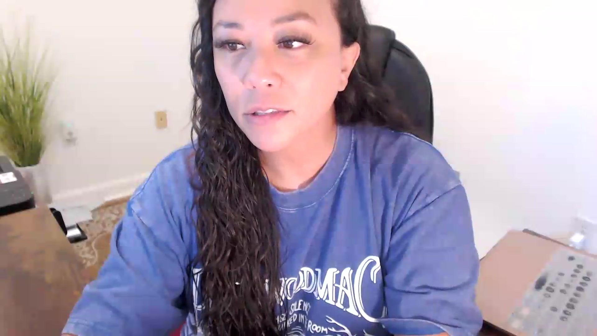Gallery image thumbnail from MickaylaStar's myfreecams stream on, 07/13/2026, 15:10 image 5 of 20