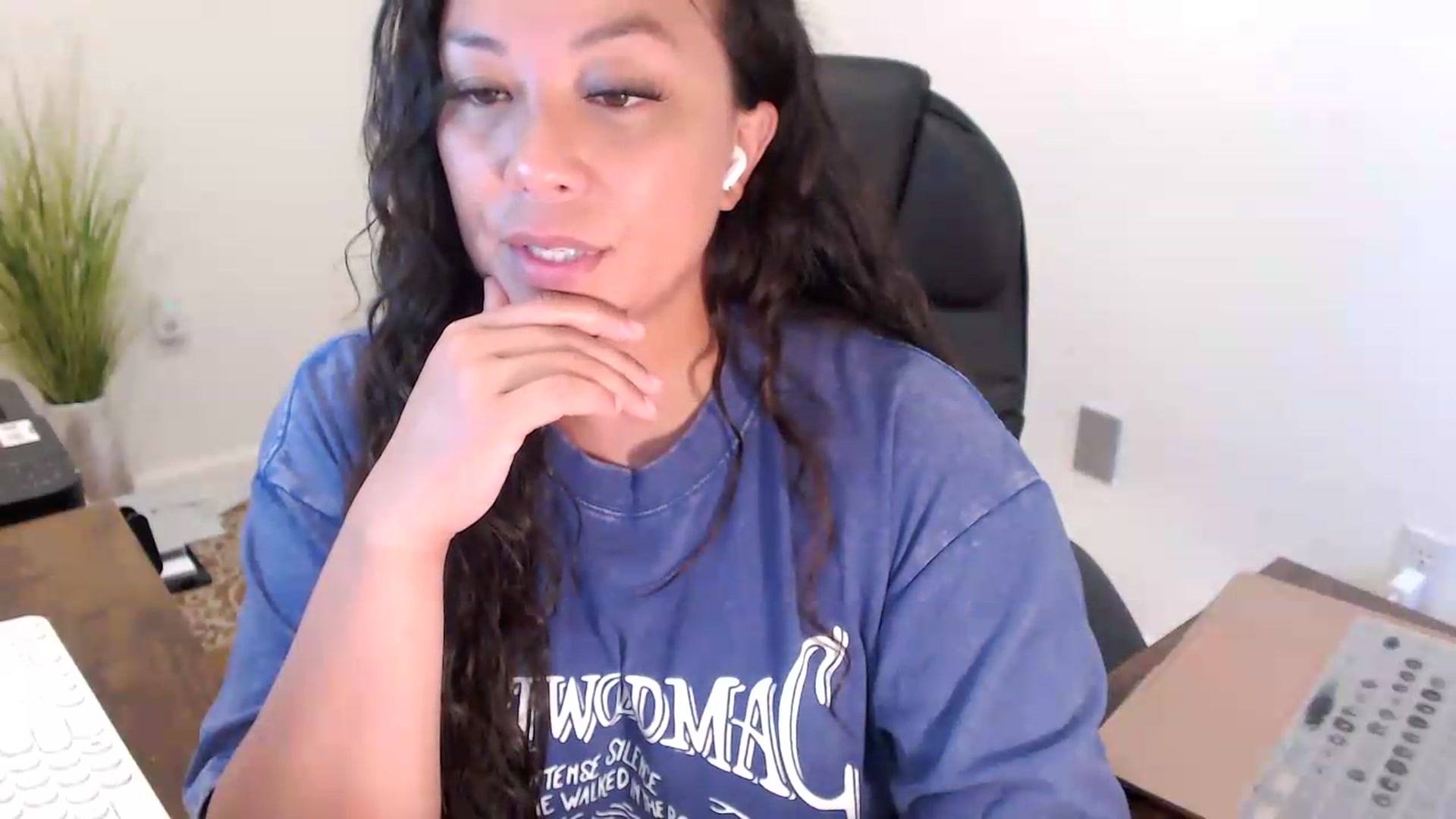 Gallery image thumbnail from MickaylaStar's myfreecams stream on, 07/13/2026, 18:04 image 9 of 20