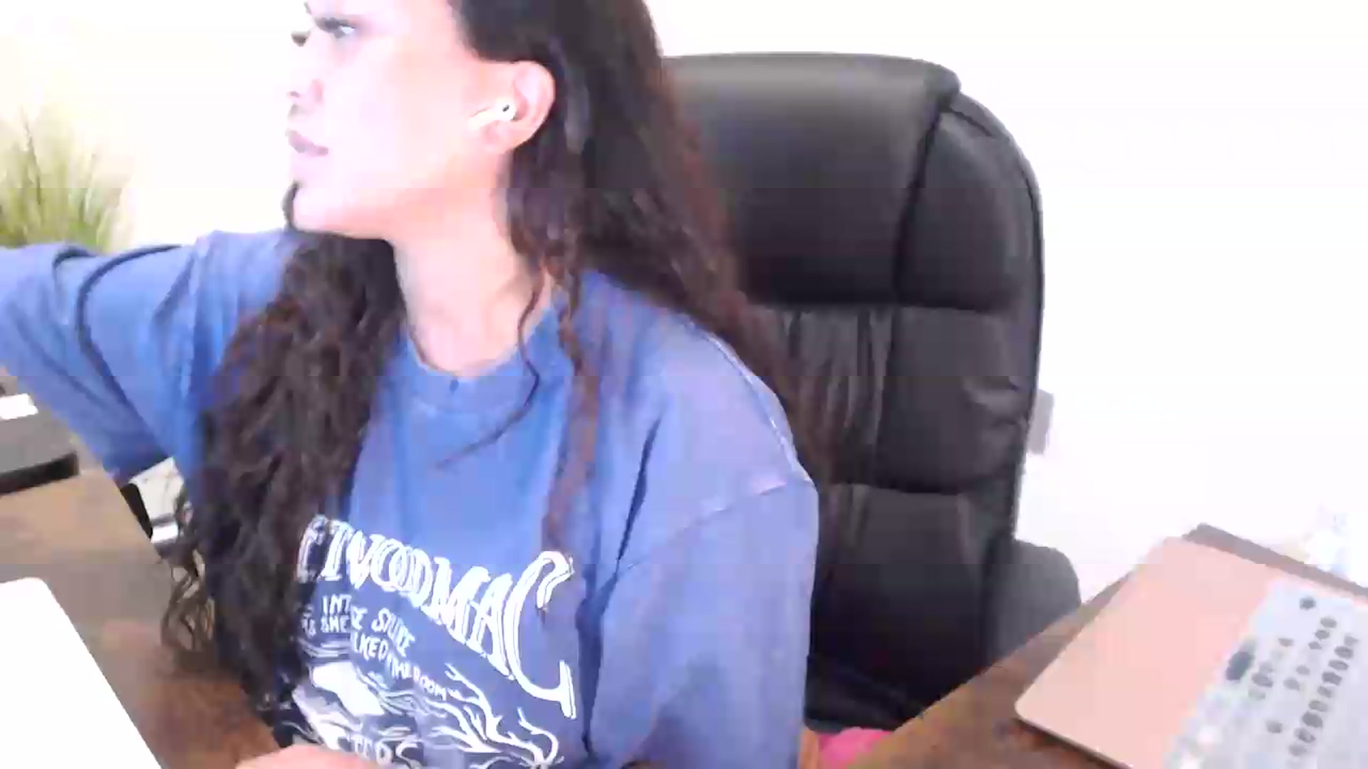 Gallery image thumbnail from MickaylaStar's myfreecams stream on, 07/13/2026, 18:04 image 8 of 20